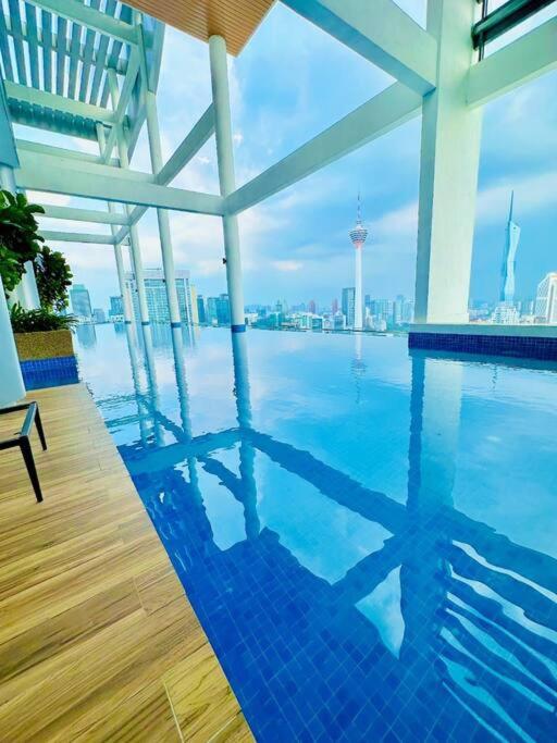 The Colony KLCC view by NZV
