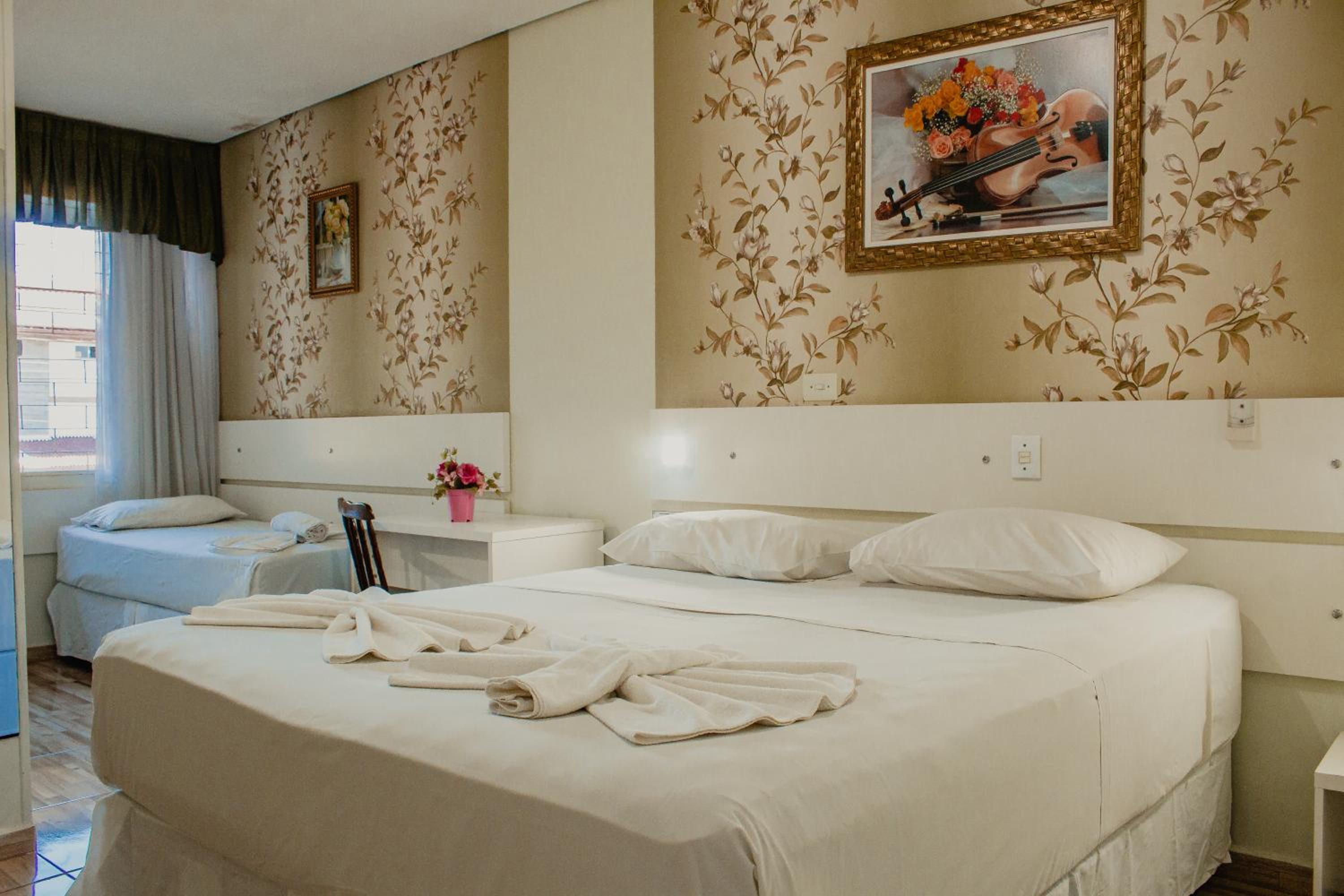 Hotel e Pousada Caroline