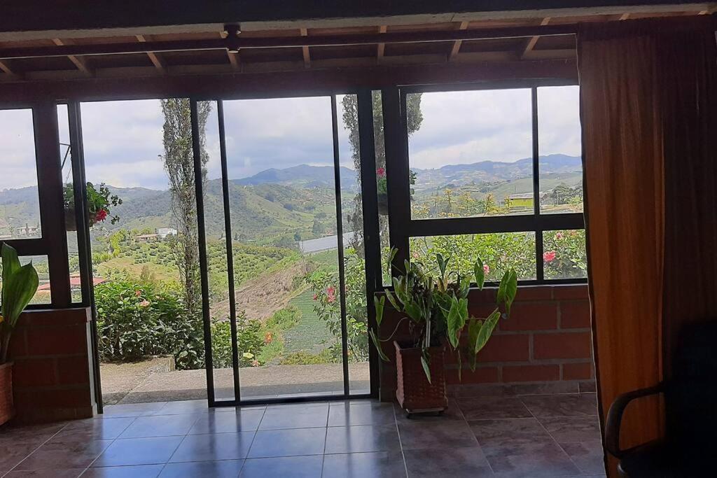 Casa de Campo vía El Peñol Guatapé