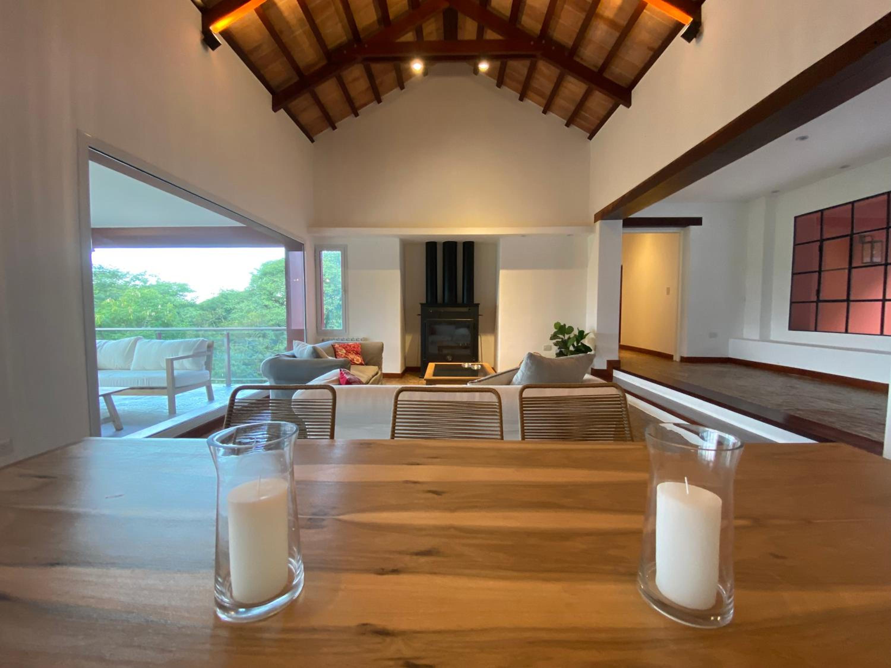 CASA CON INCREIBLES VISTAS!!!