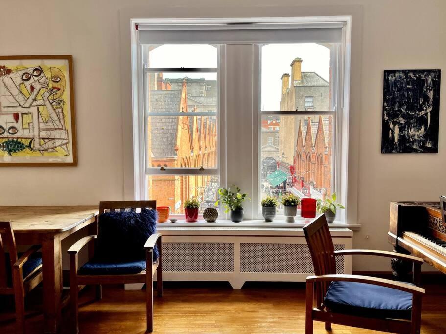 Charming City Townhouse