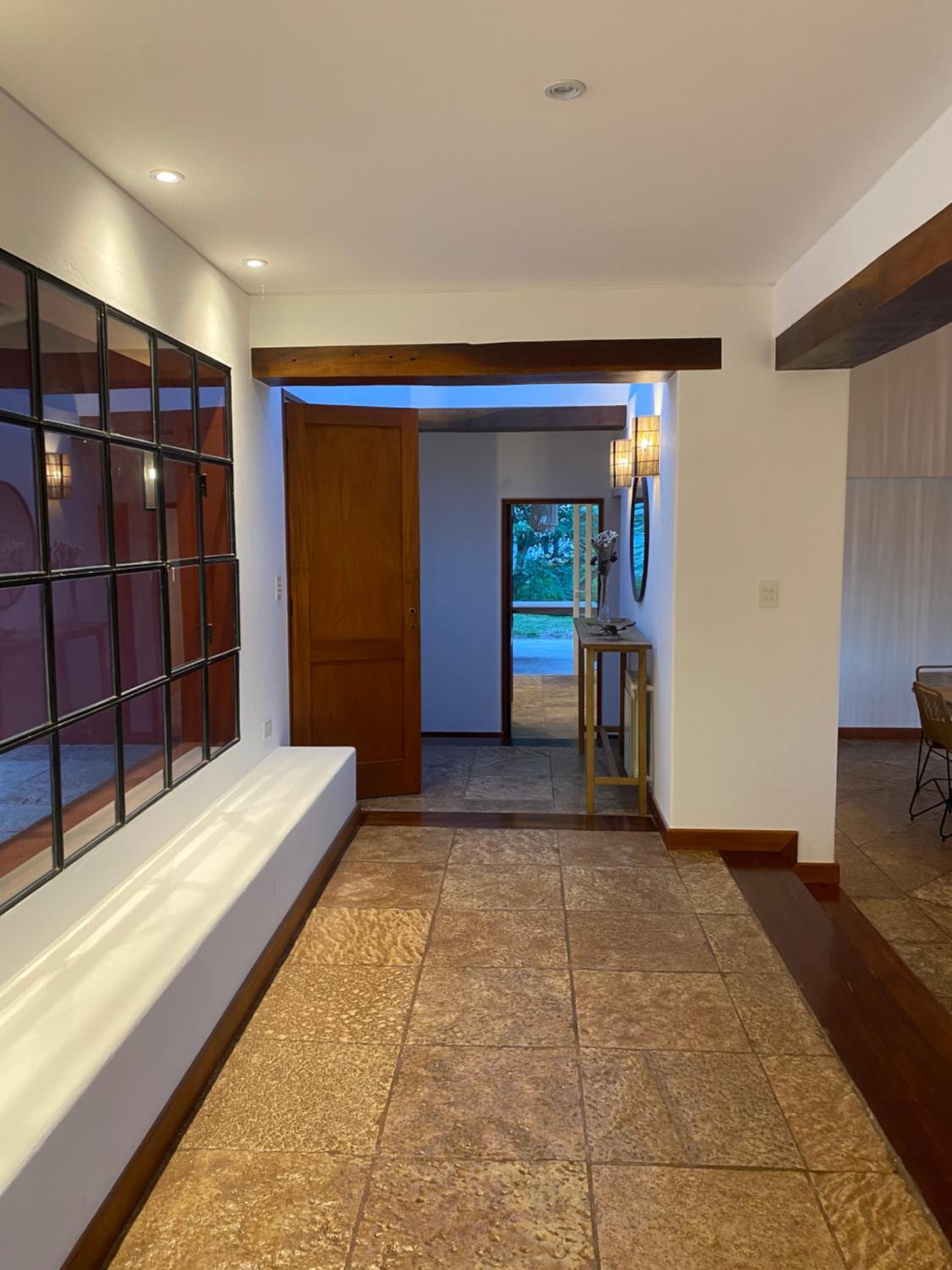 CASA CON INCREIBLES VISTAS!!!