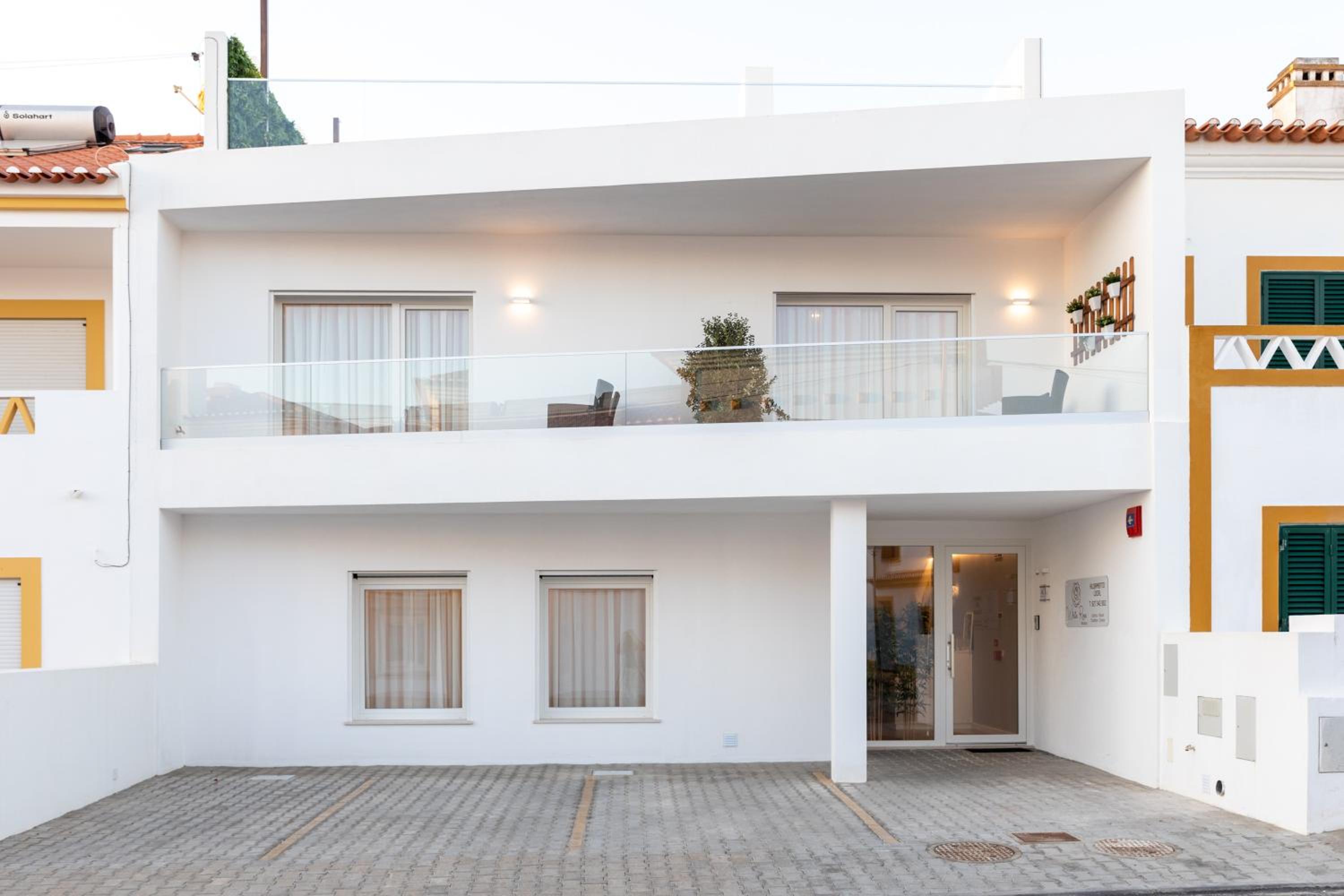 Hotel Alojamento White Rose Boutique - Image 1