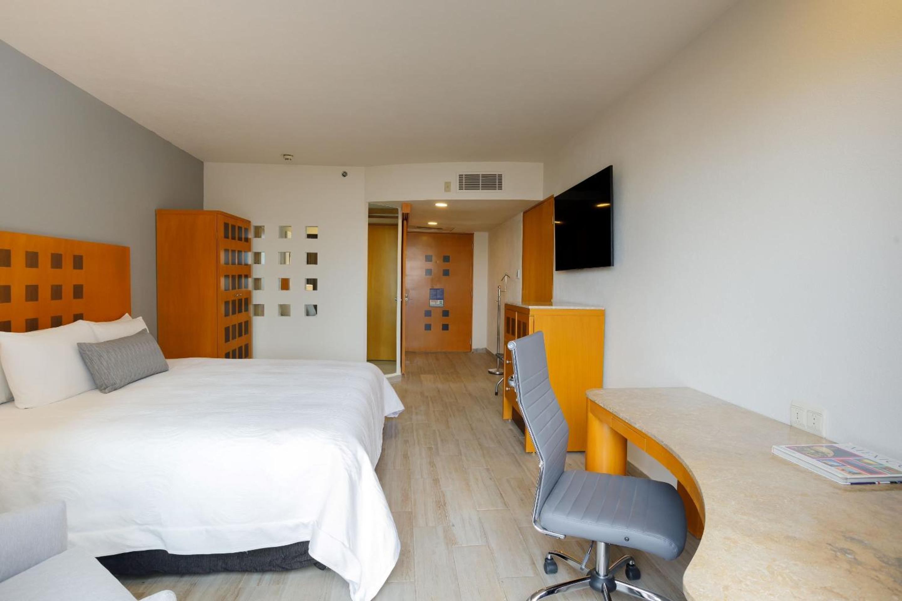 Torreon Vacations - Real Inn Torreon - Property Image 2
