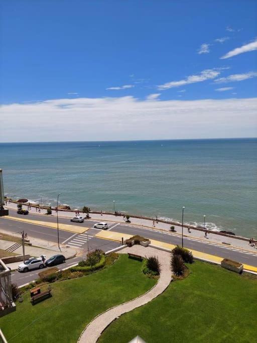 Hermoso 2 ambientes en la costa con vista al mar