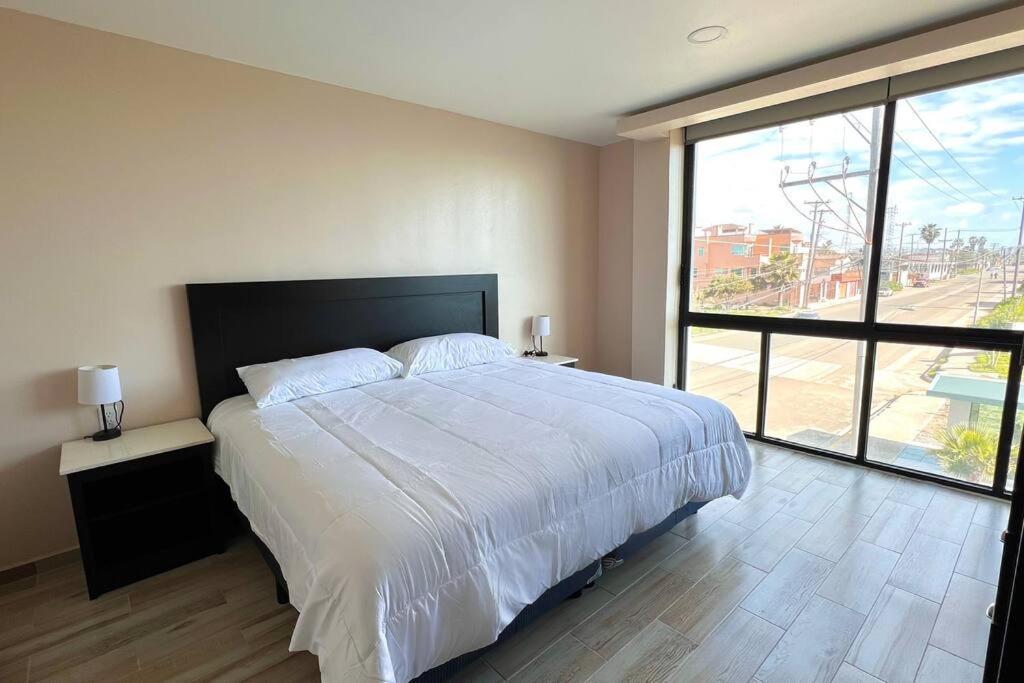Luxury 2BR Condo Rosarito (C) view 3