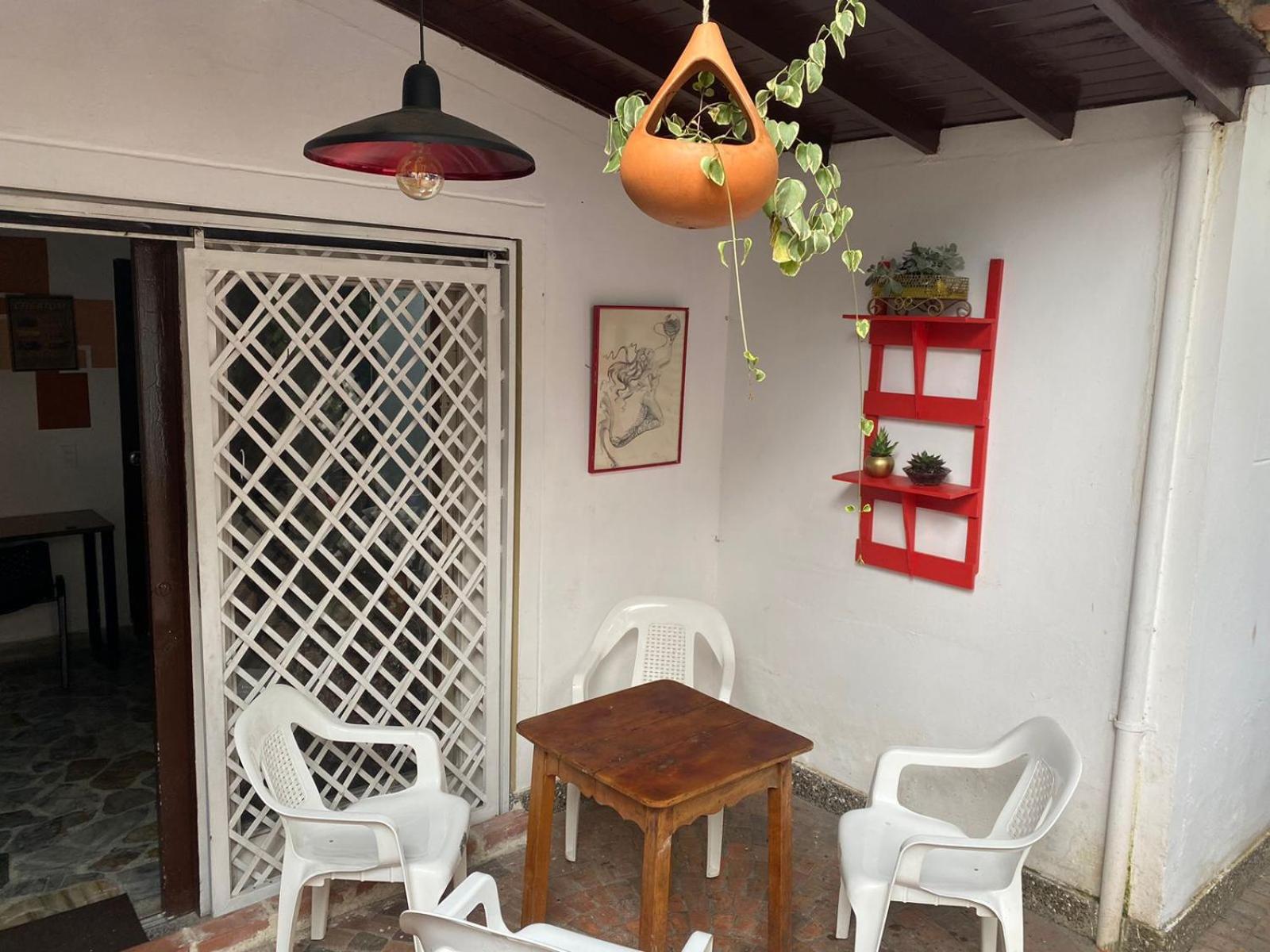 Lady Mom Hostal