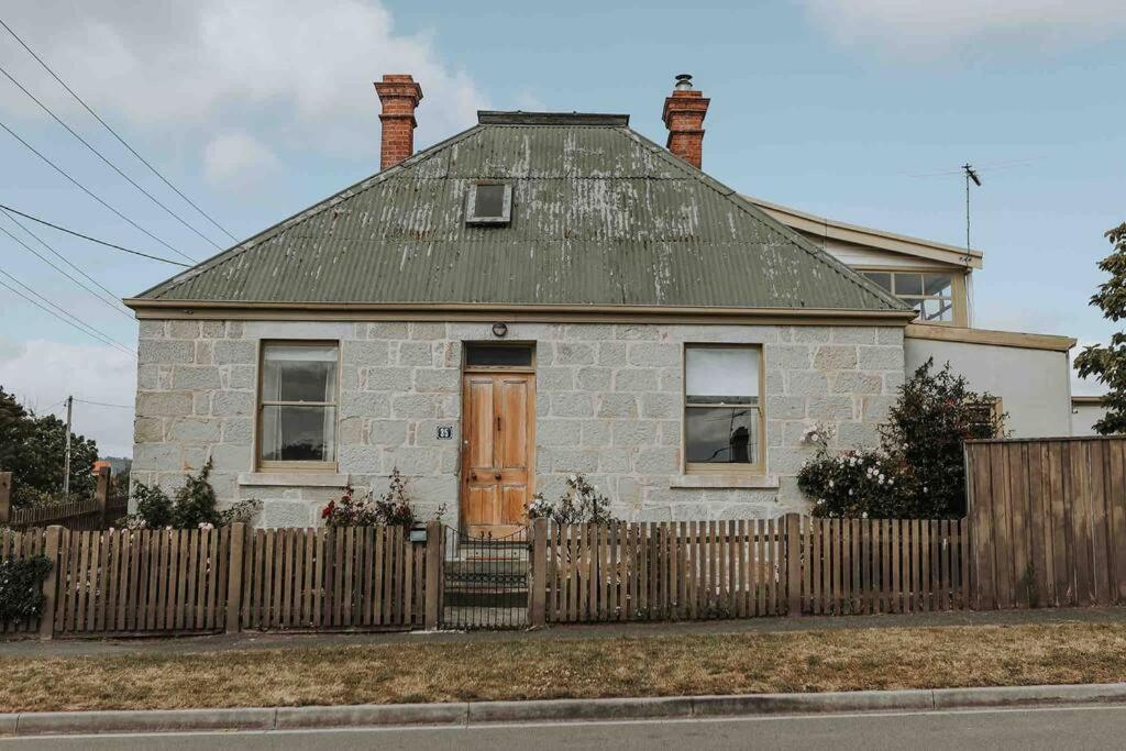 The Shooters Cottage Bellerive I Circa 1830