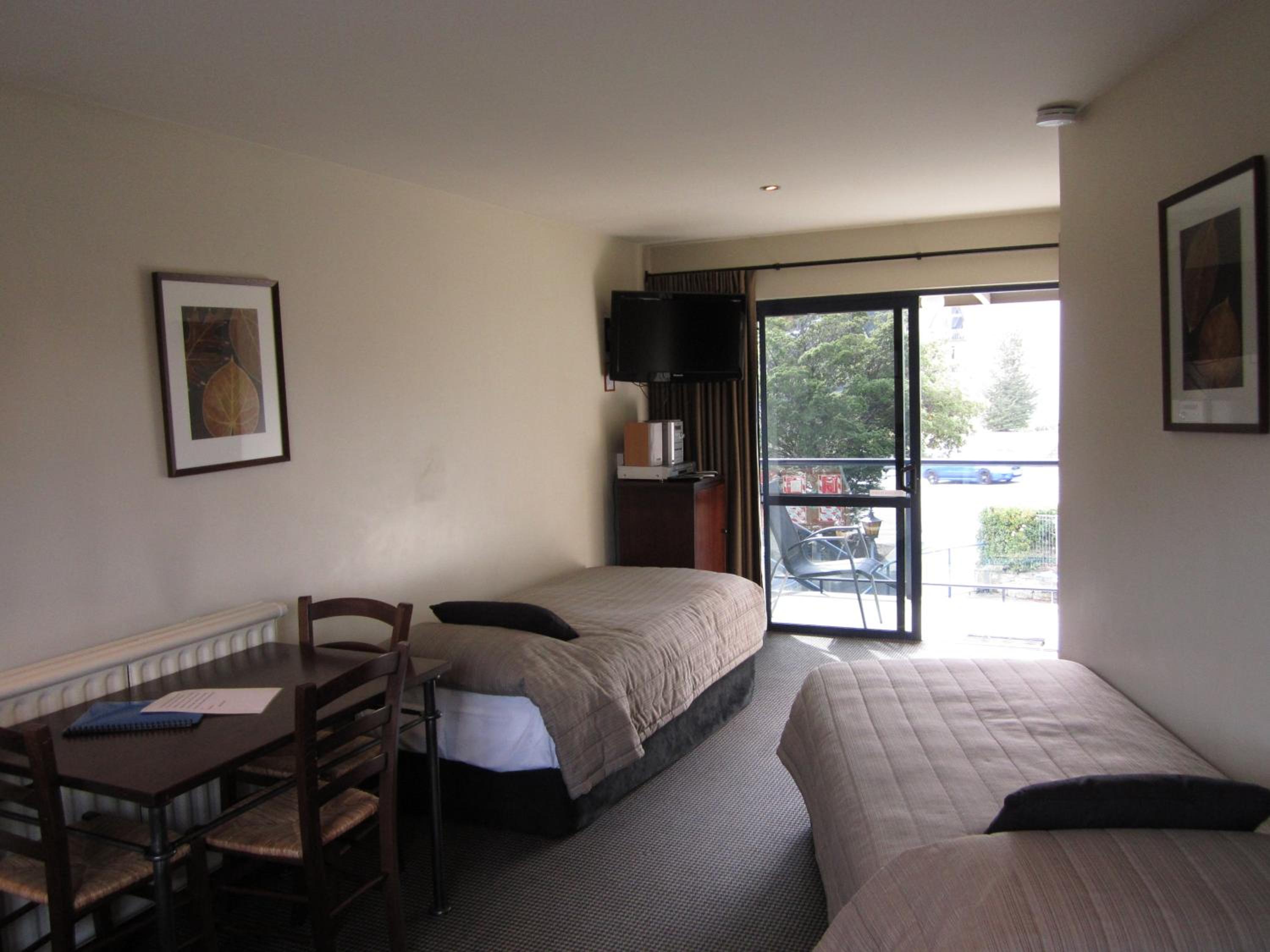 Four Seasons Motel view 4