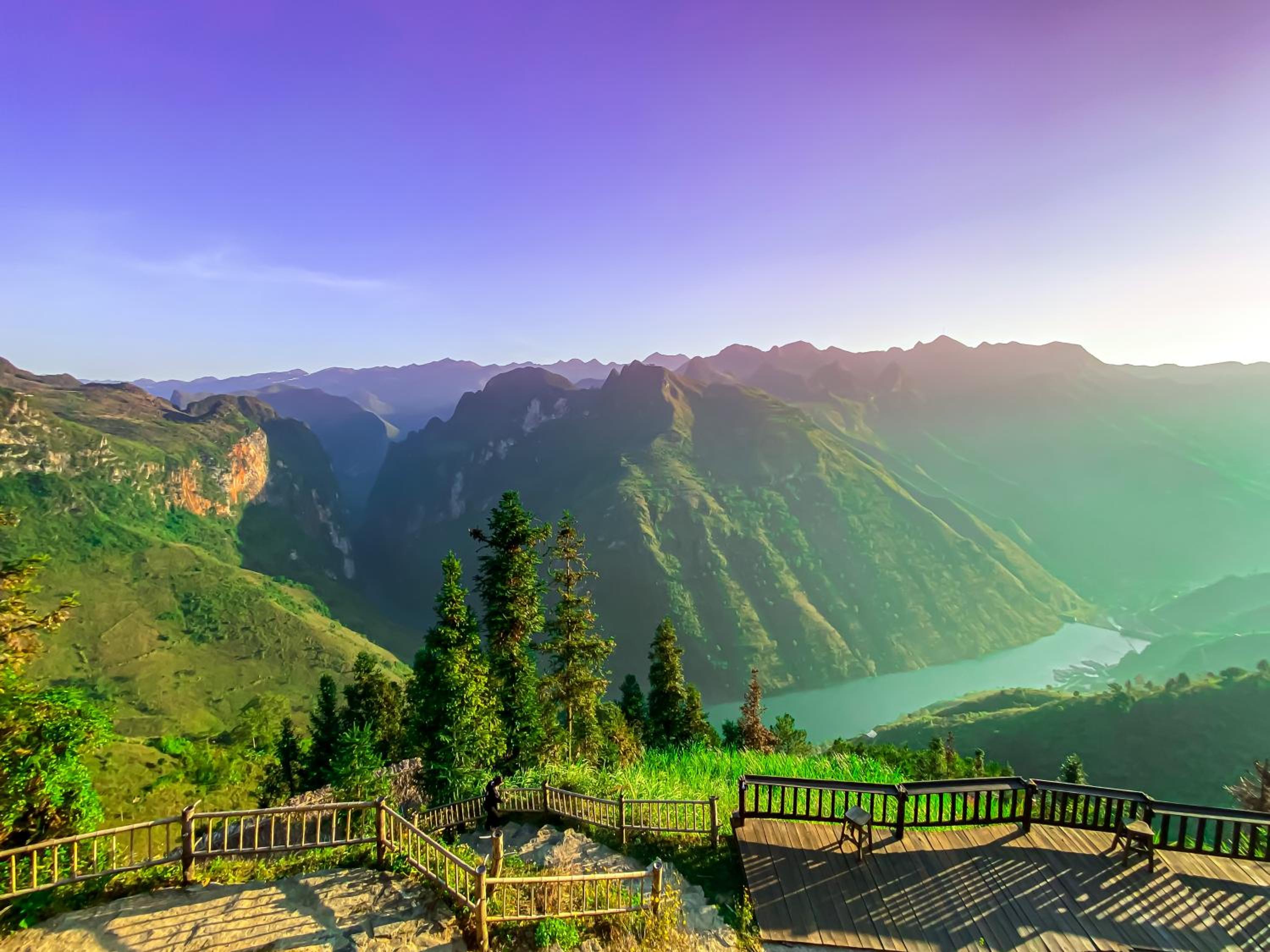 Ma Pi Leng EcoLodge view 2