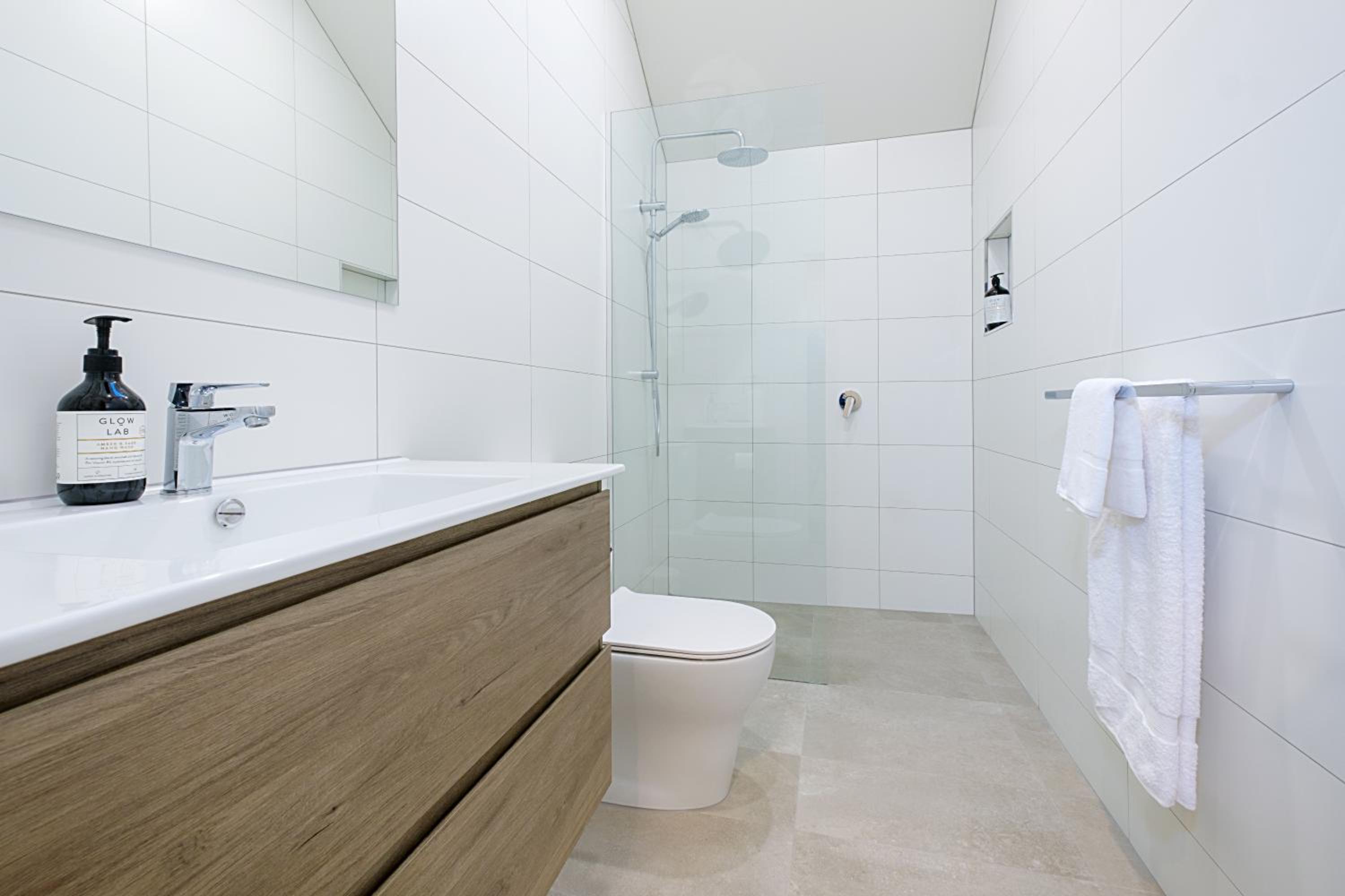 Serenity HG4A 4Br 3&half Ba with Absolute National Park Frontage