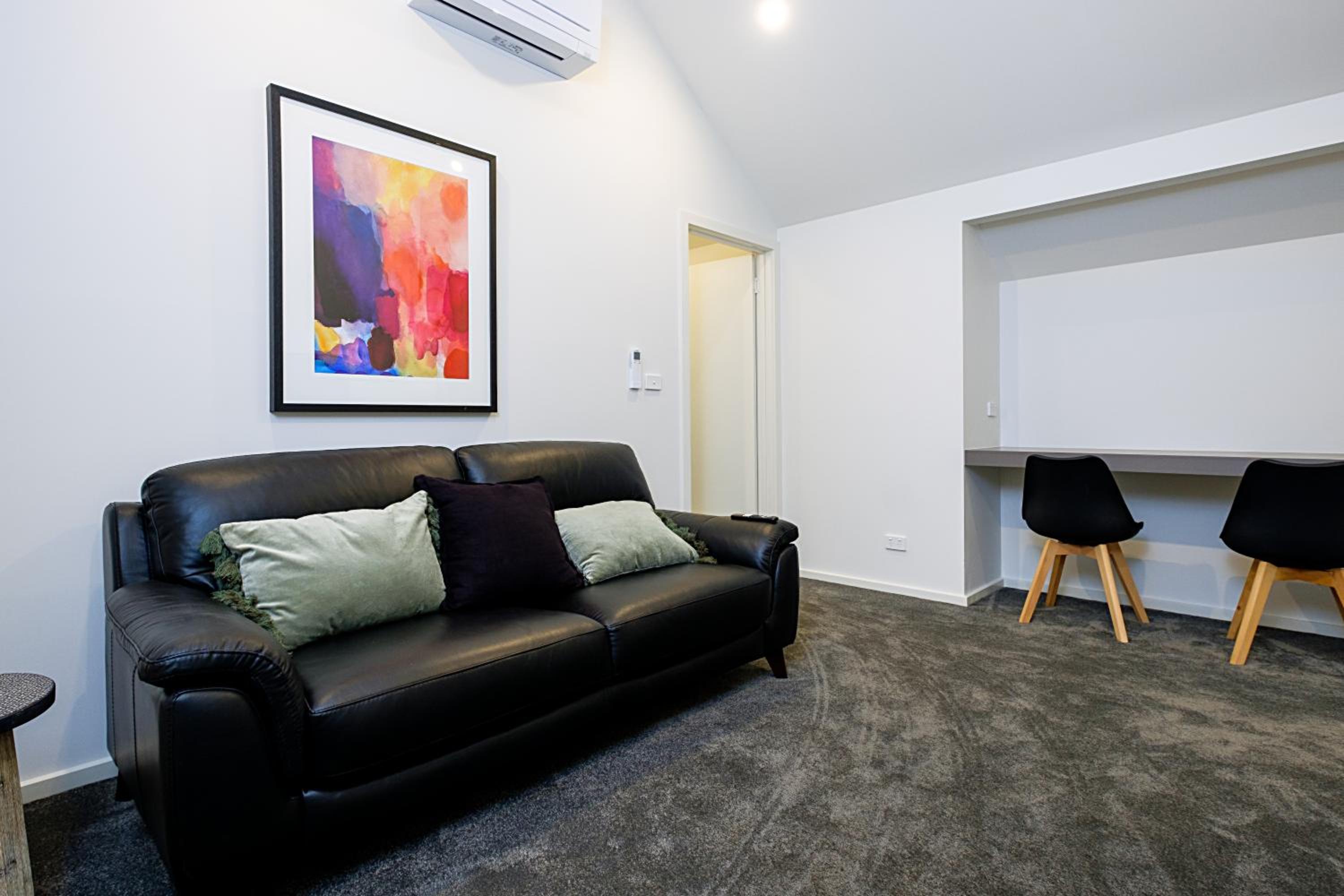 Serenity HG4A 4Br 3&half Ba with Absolute National Park Frontage