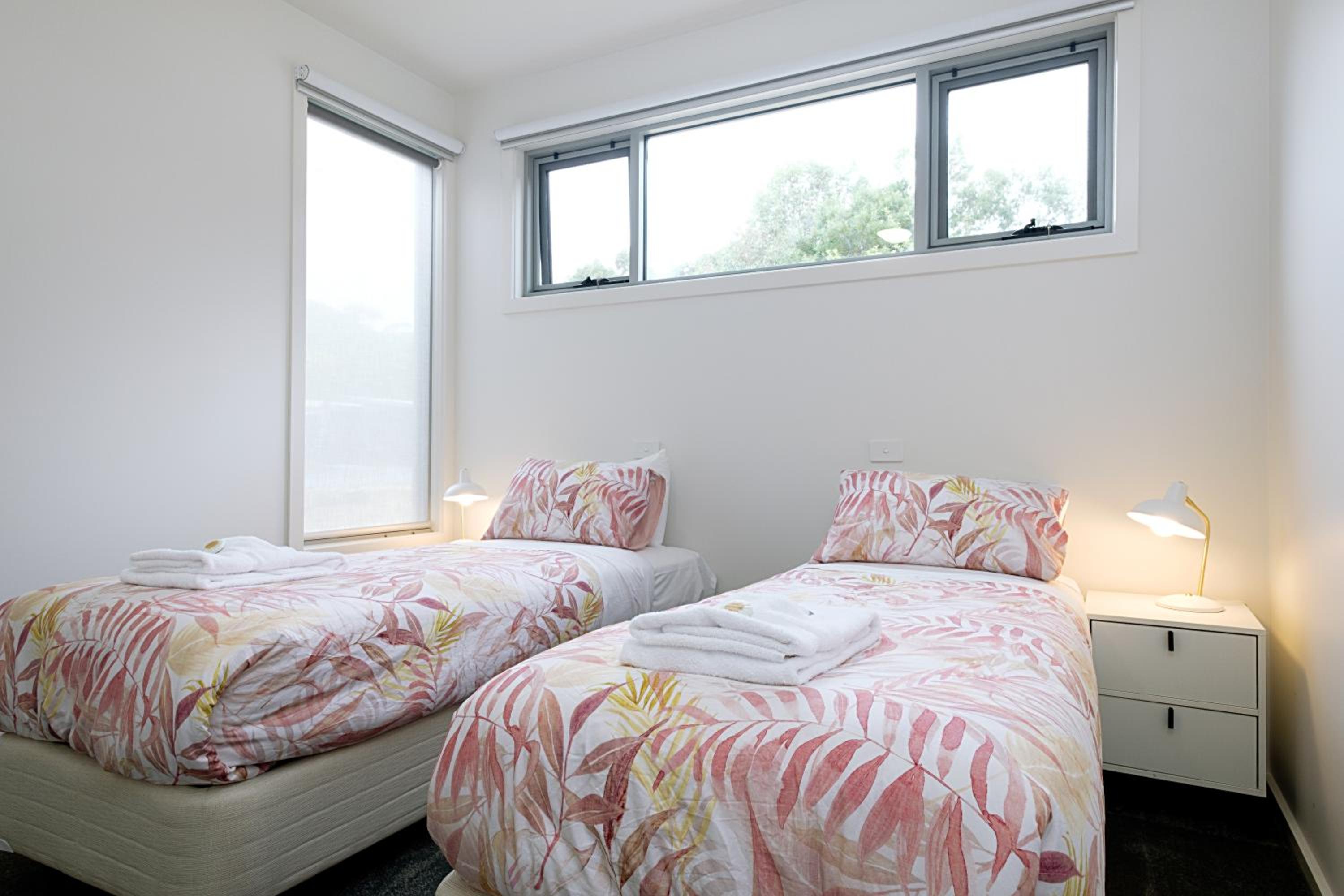 Serenity HG4A 4Br 3&half Ba with Absolute National Park Frontage