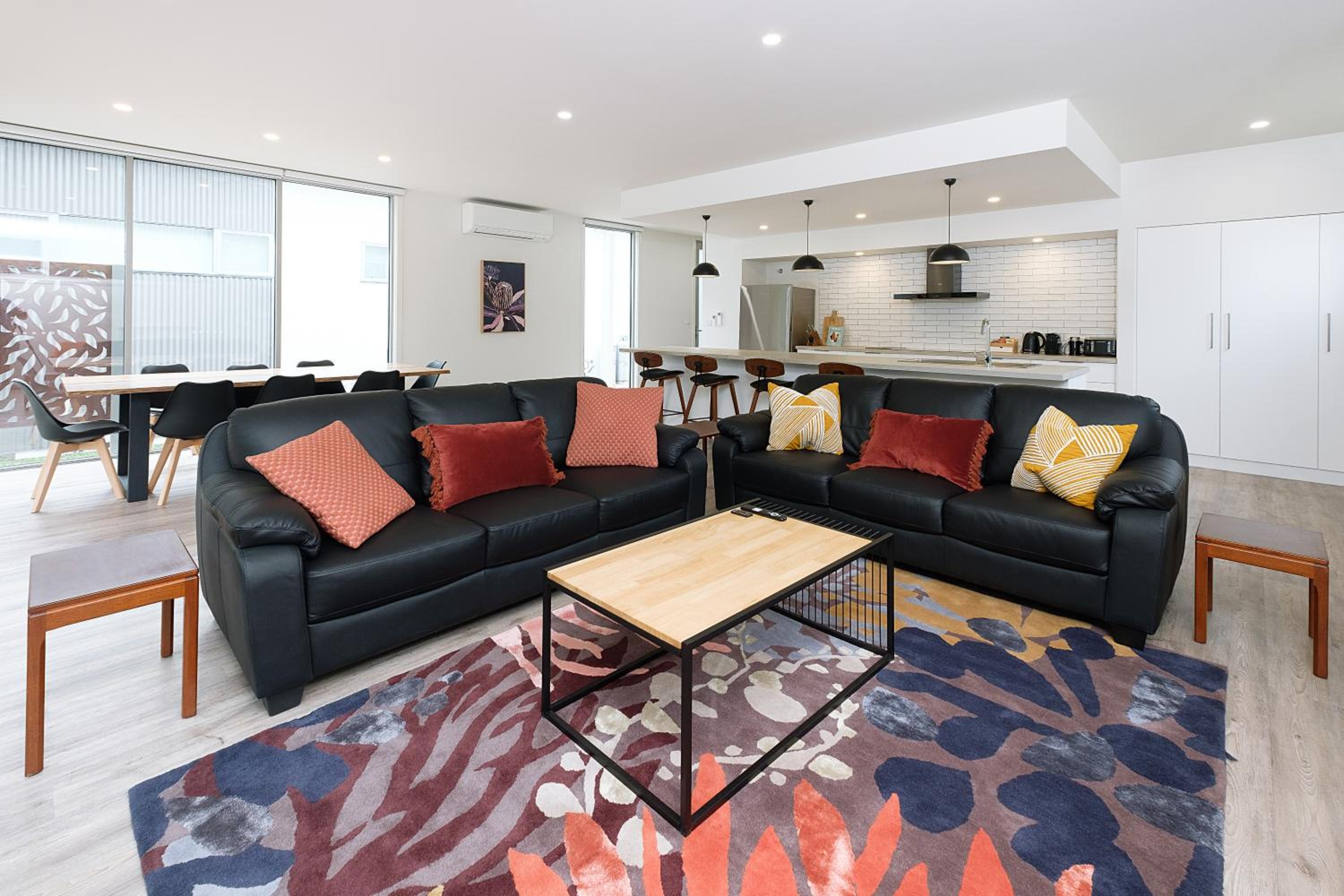Serenity HG4A 4Br 3&half Ba with Absolute National Park Frontage
