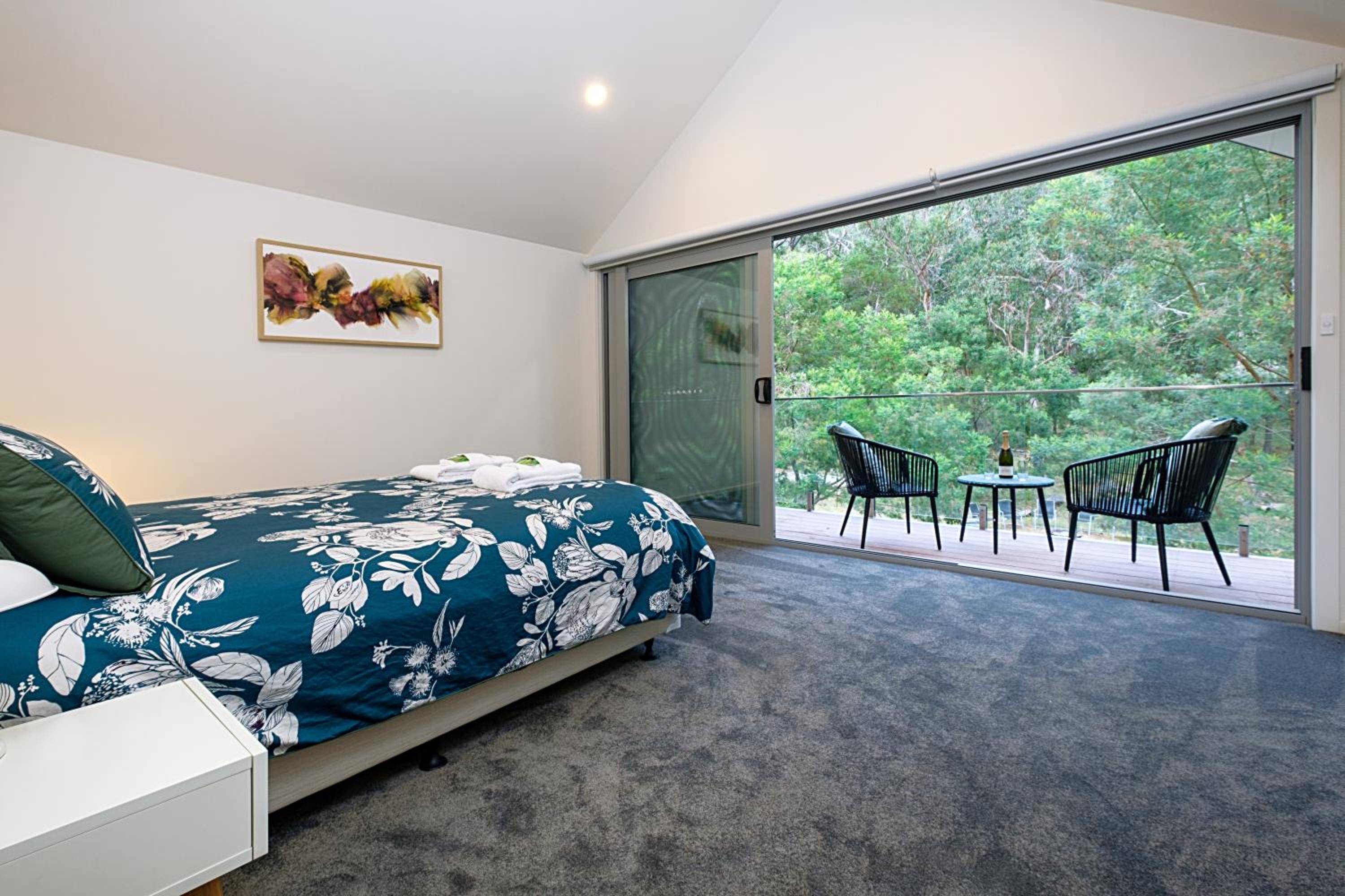 Serenity HG4A 4Br 3&half Ba with Absolute National Park Frontage