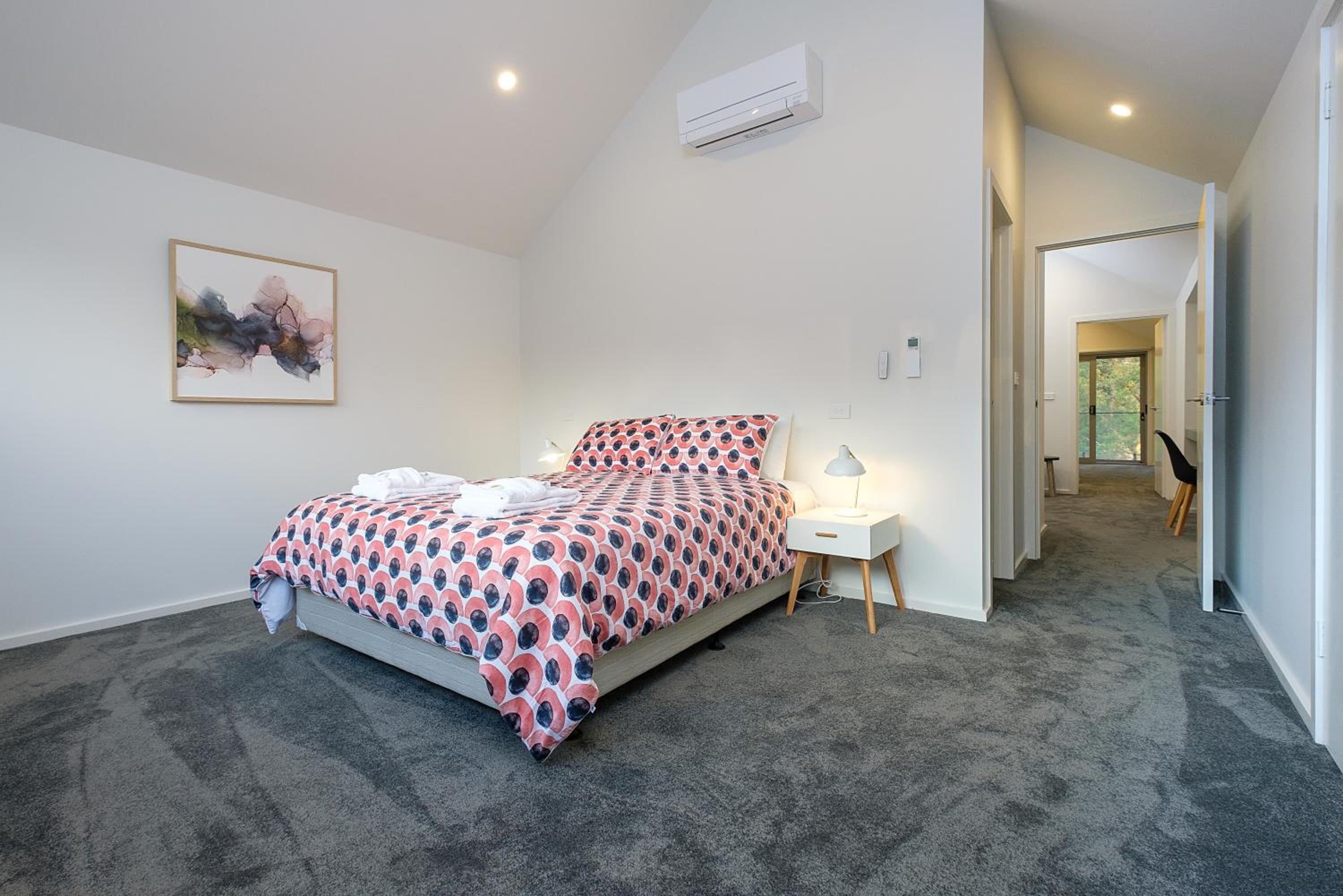 Serenity HG4A 4Br 3&half Ba with Absolute National Park Frontage