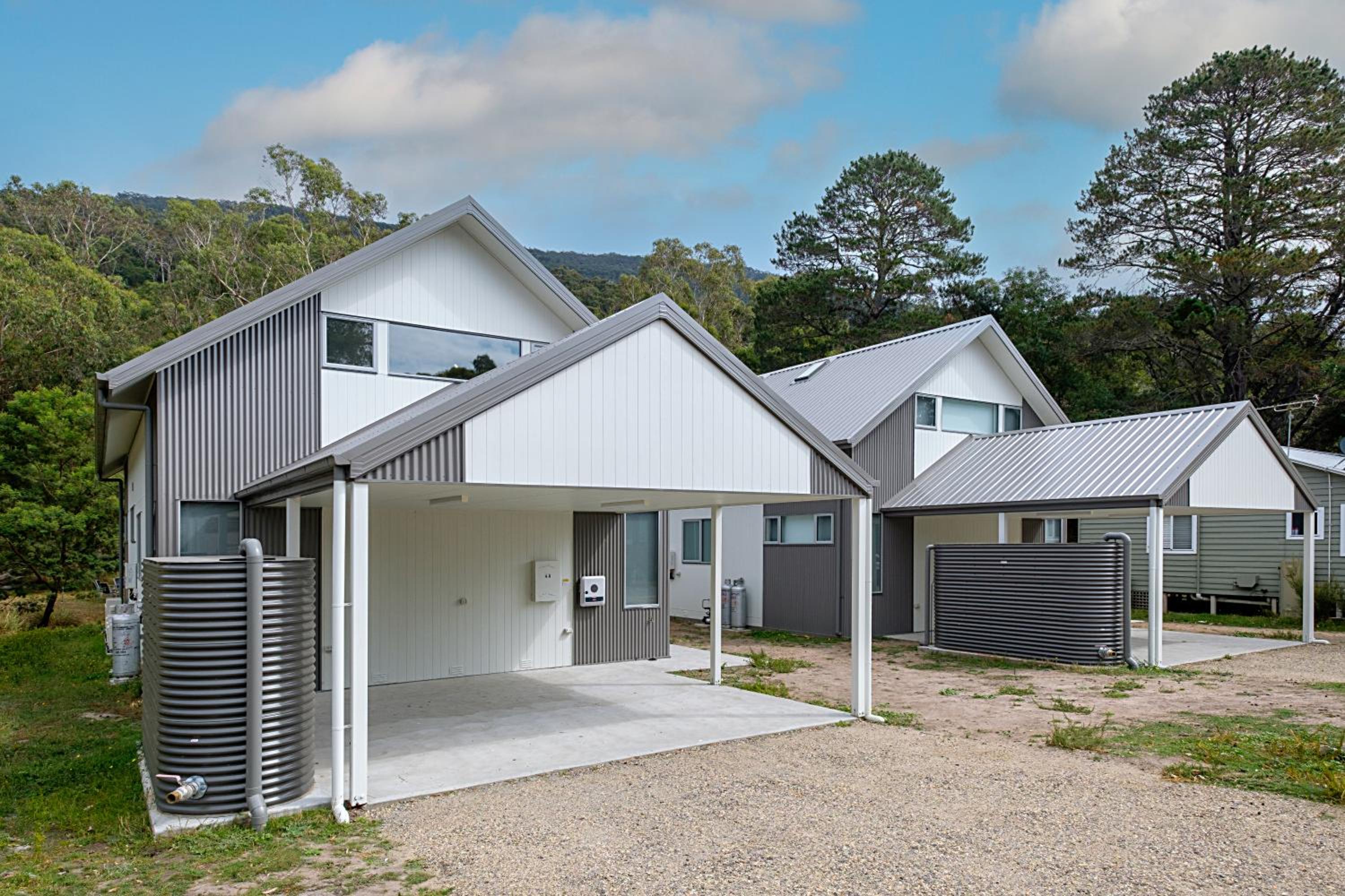 Serenity HG4A 4Br 3&half Ba with Absolute National Park Frontage