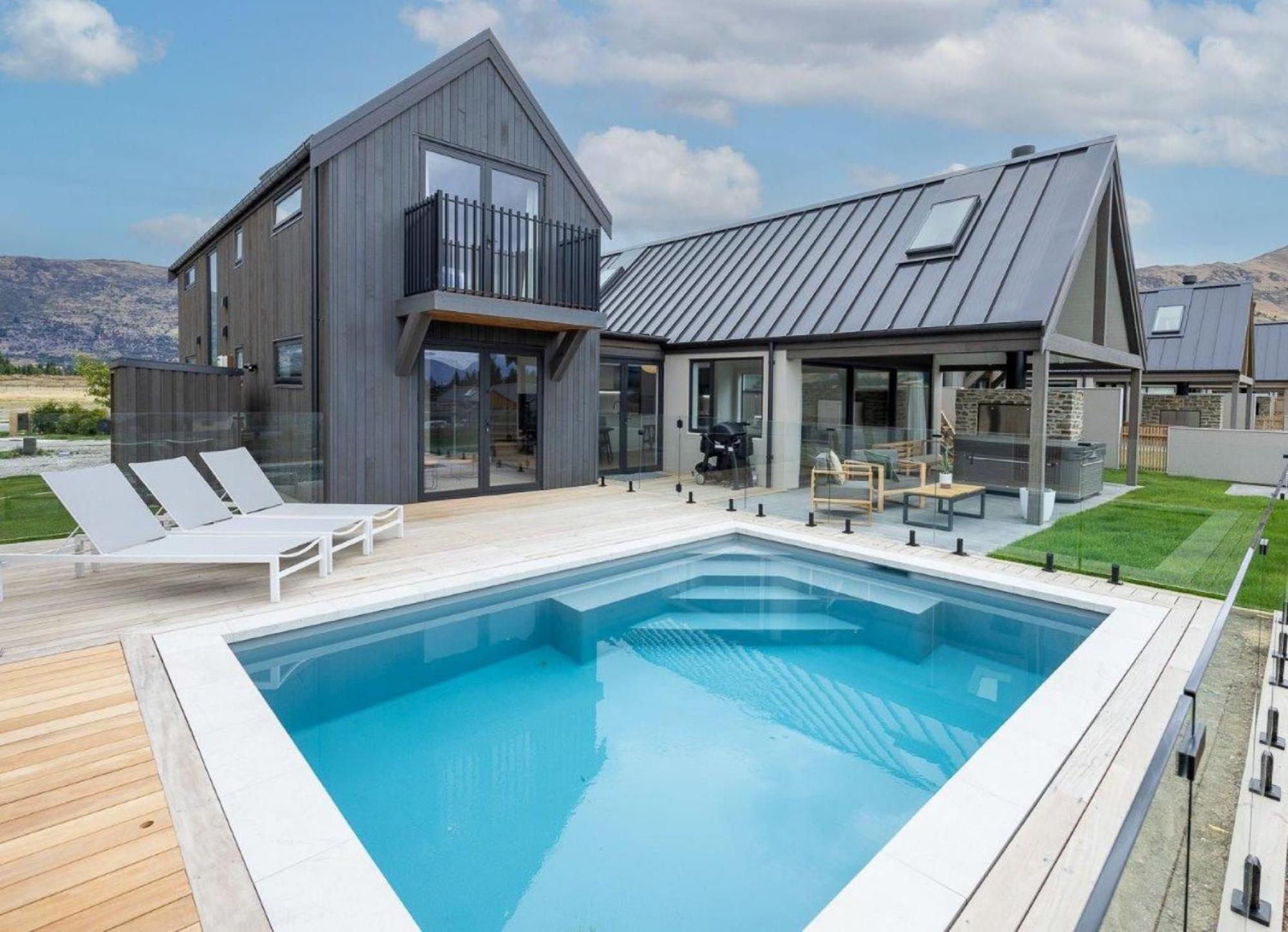 Marjon Peak Retreat | Spa, Pool & Mountain Views