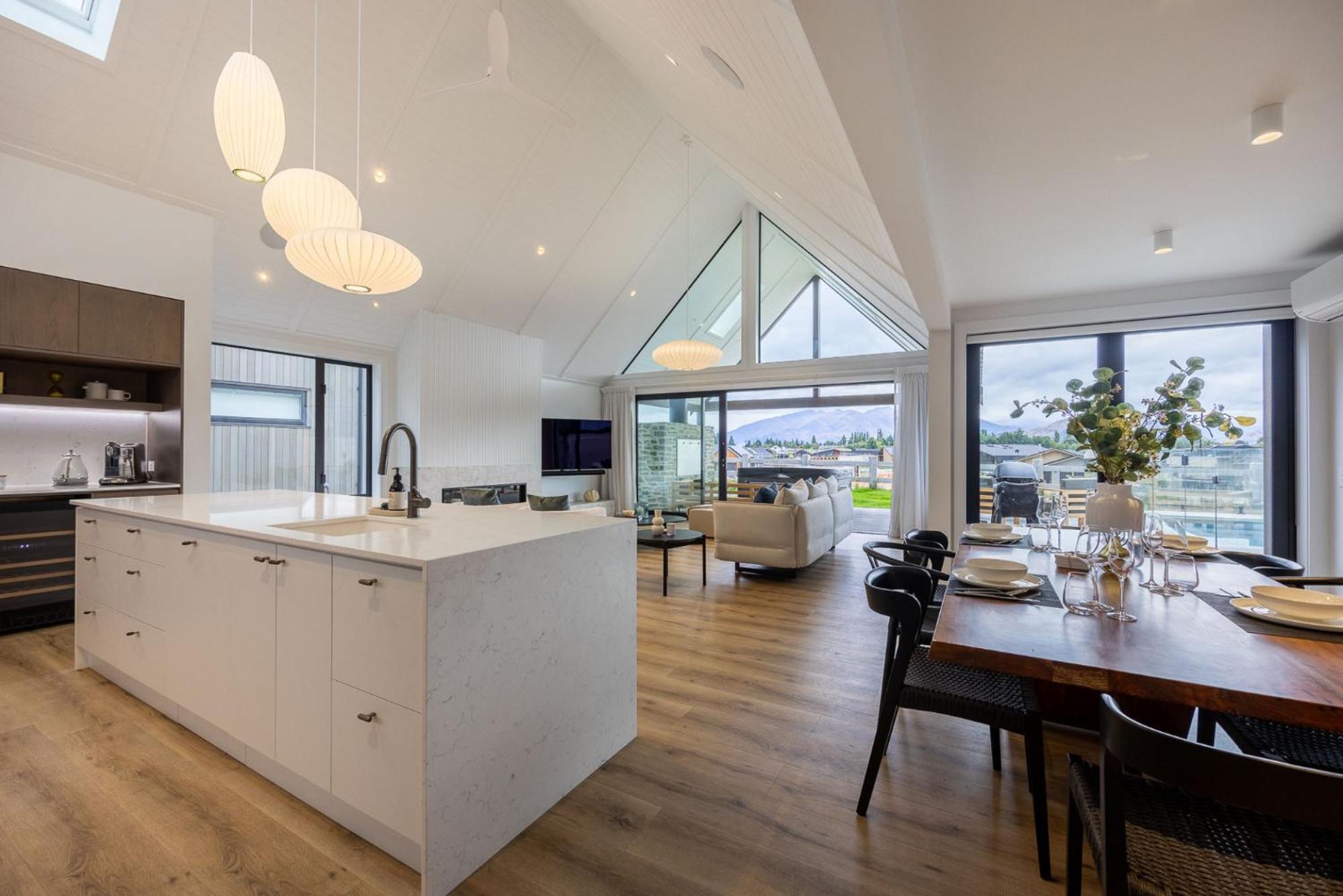 Marjon Peak Retreat | Spa, Pool & Mountain Views