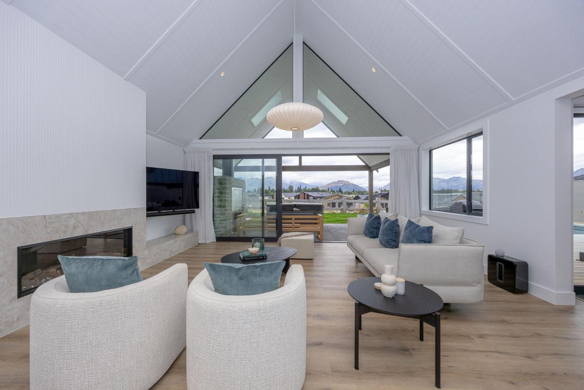 Marjon Peak Retreat | Spa, Pool & Mountain Views