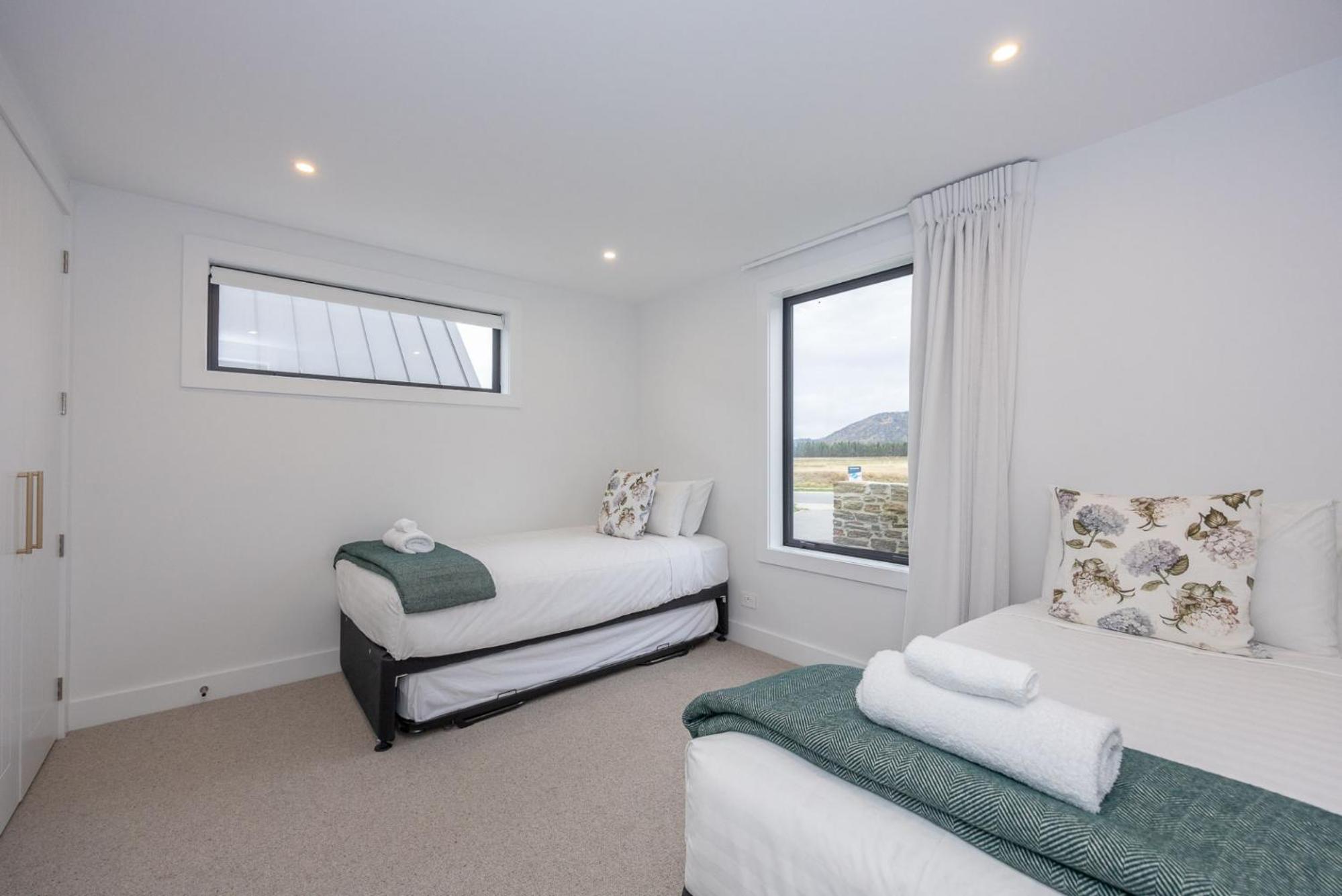 Marjon Peak Retreat | Spa, Pool & Mountain Views