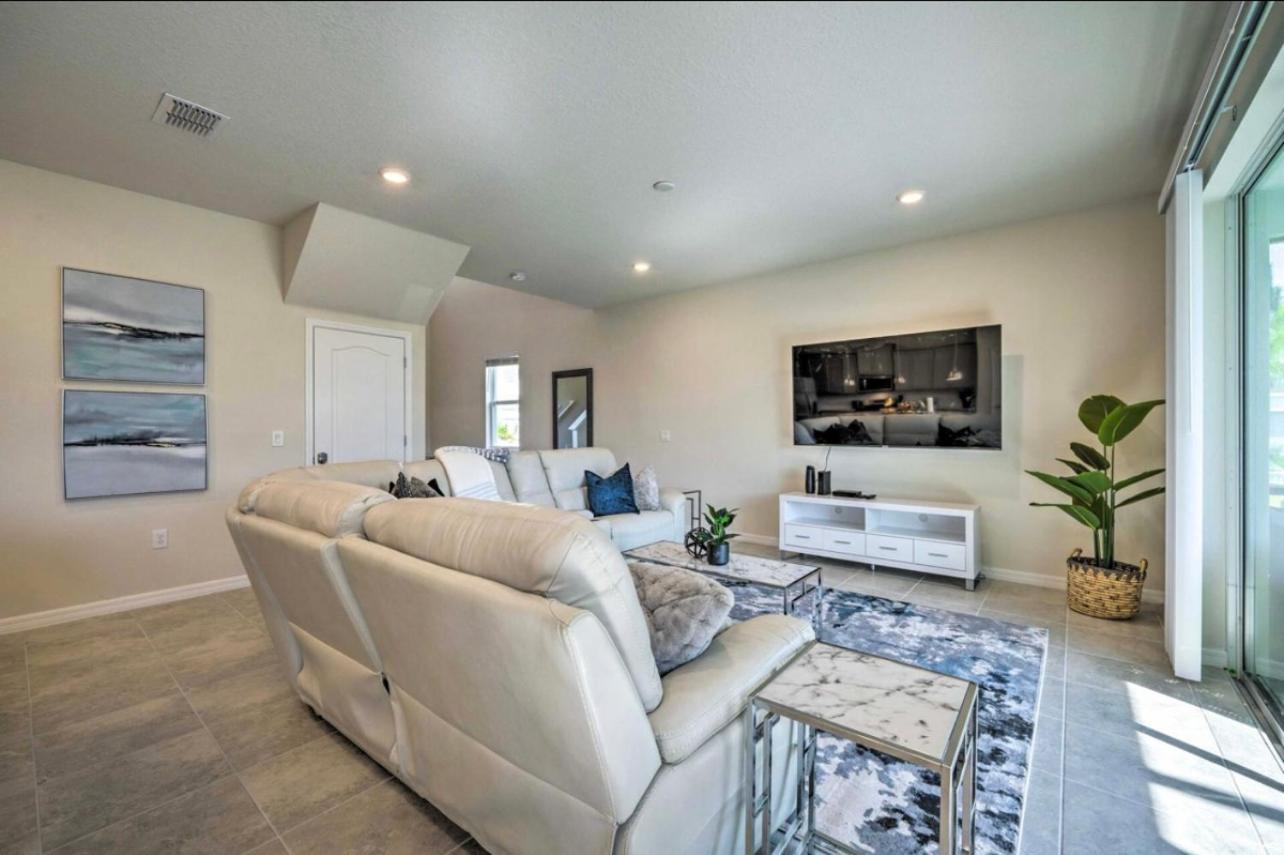 5 Bedroom Private Pool Home 15 Min to Disney World, Davenport