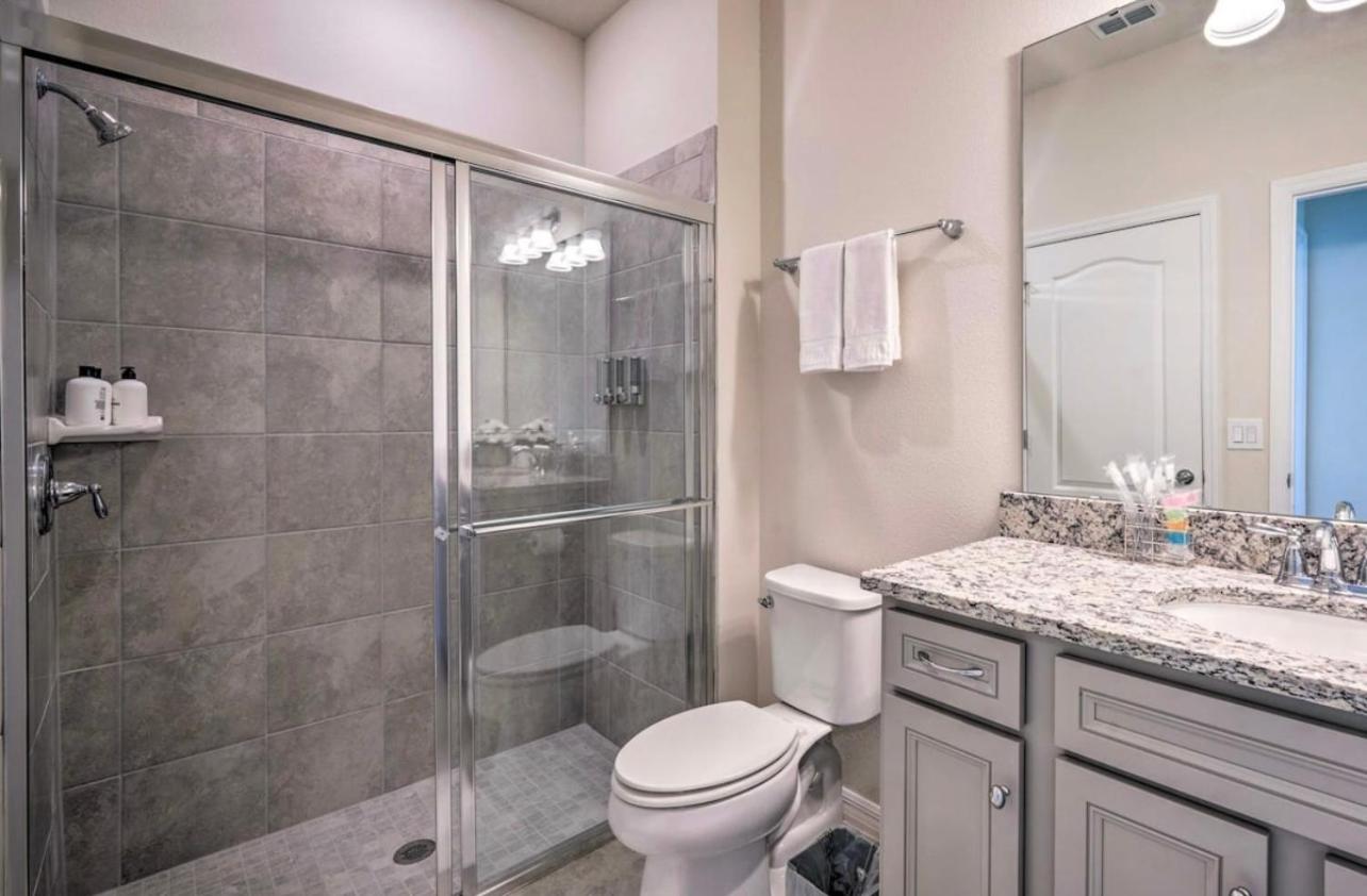 5 Bedroom Private Pool Home 15 Min to Disney World, Davenport