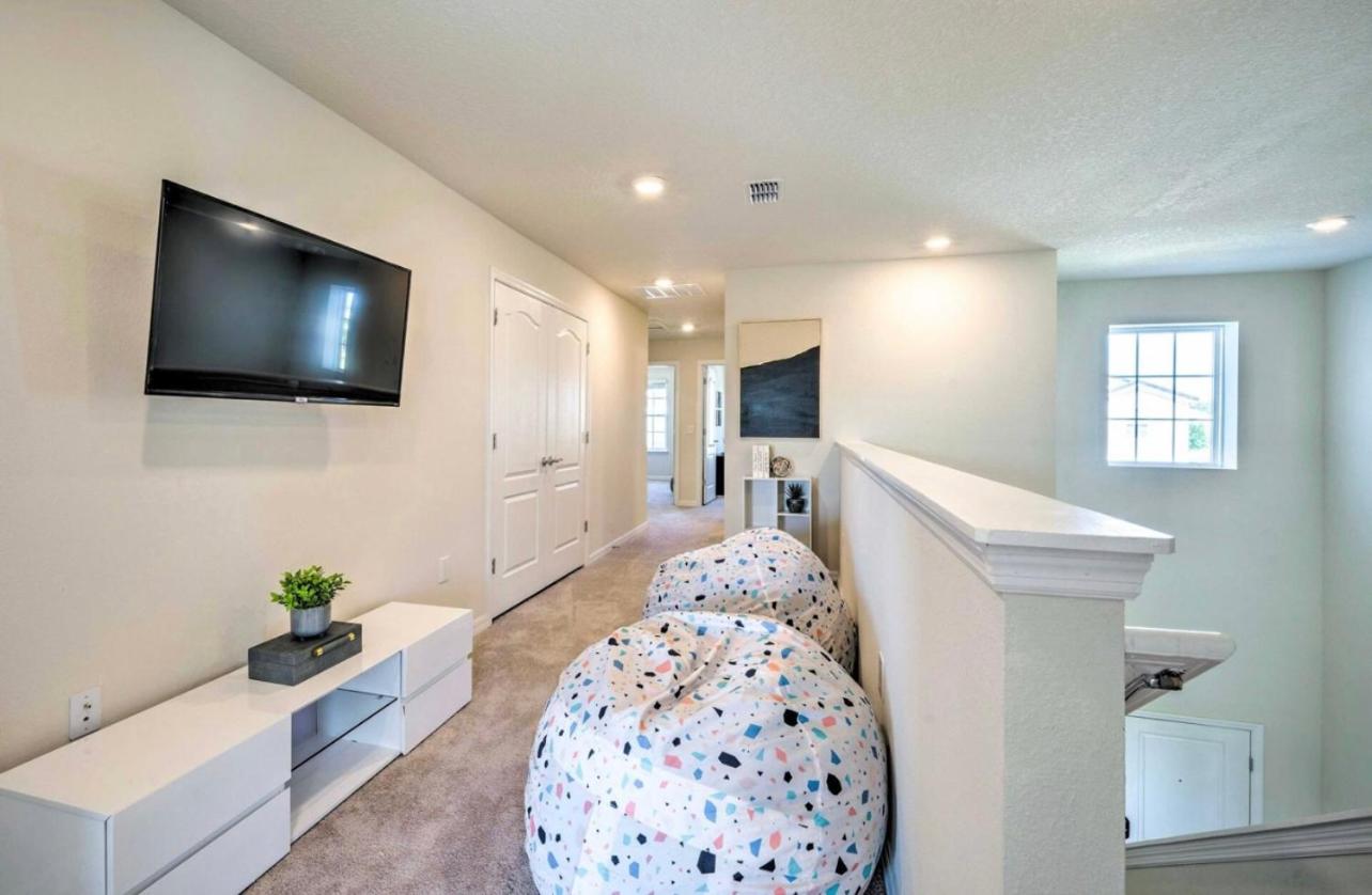 5 Bedroom Private Pool Home 15 Min to Disney World, Davenport