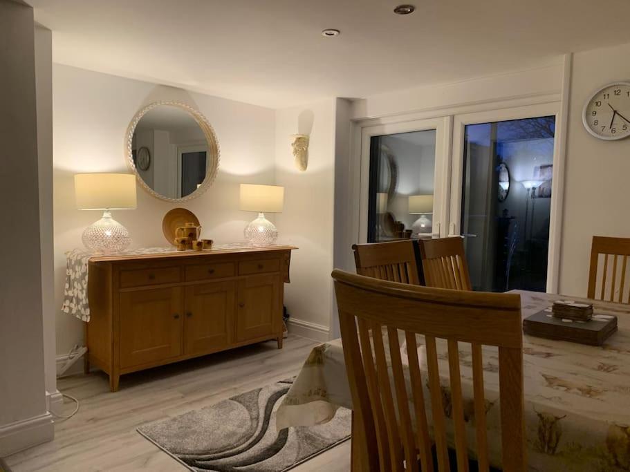Historic Picturesque Apartment Pembroke