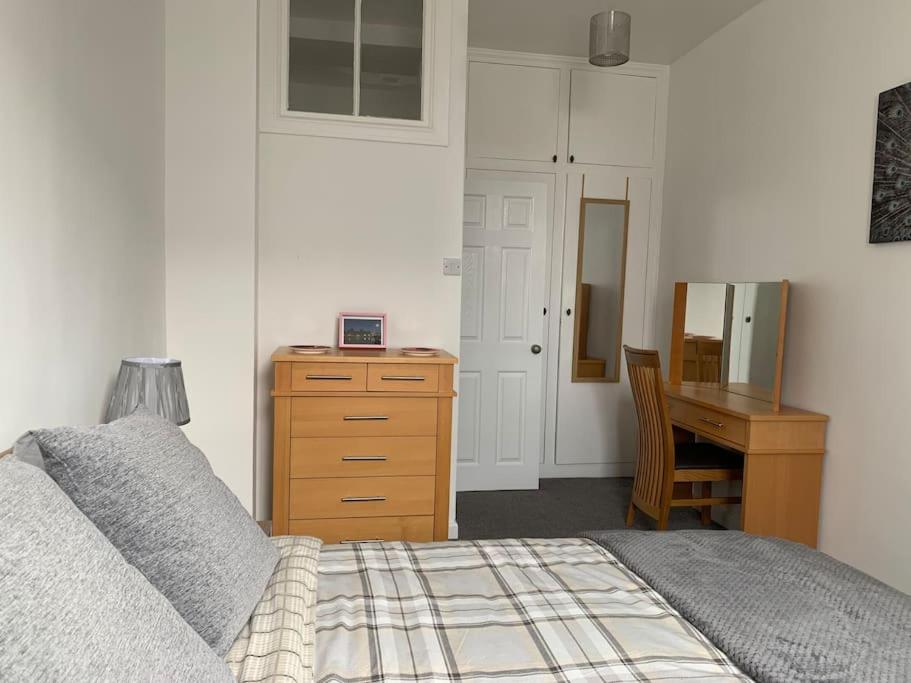 Historic Picturesque Apartment Pembroke