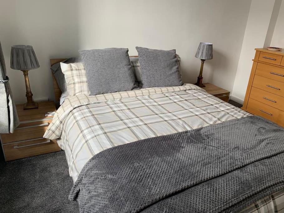 Historic Picturesque Apartment Pembroke