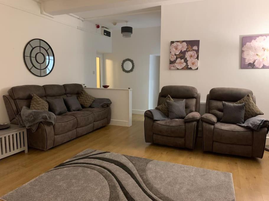 Historic Picturesque Apartment Pembroke
