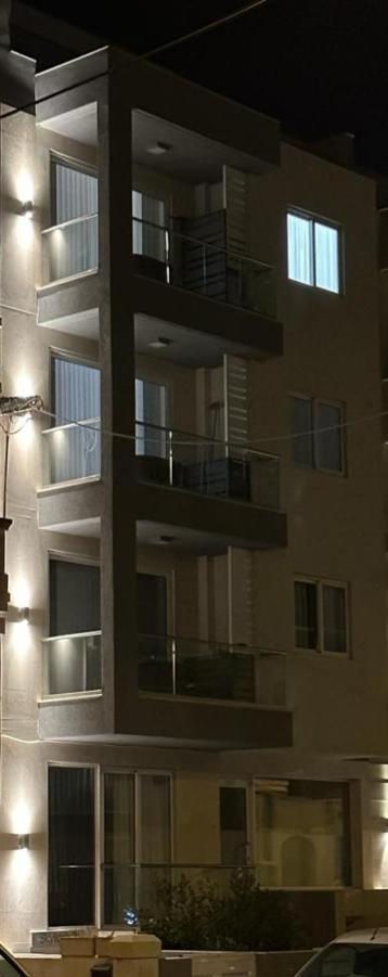 Skylark 2 Apartment with Terrace