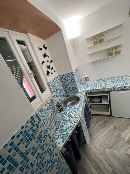 I SASSI BLU en Riomaggiore — kitchen