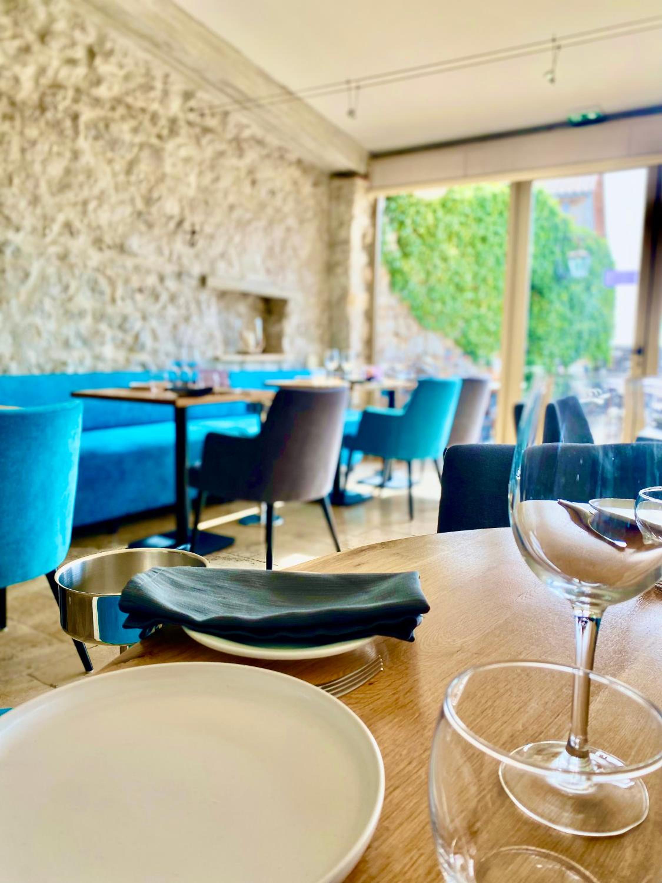 restaurant