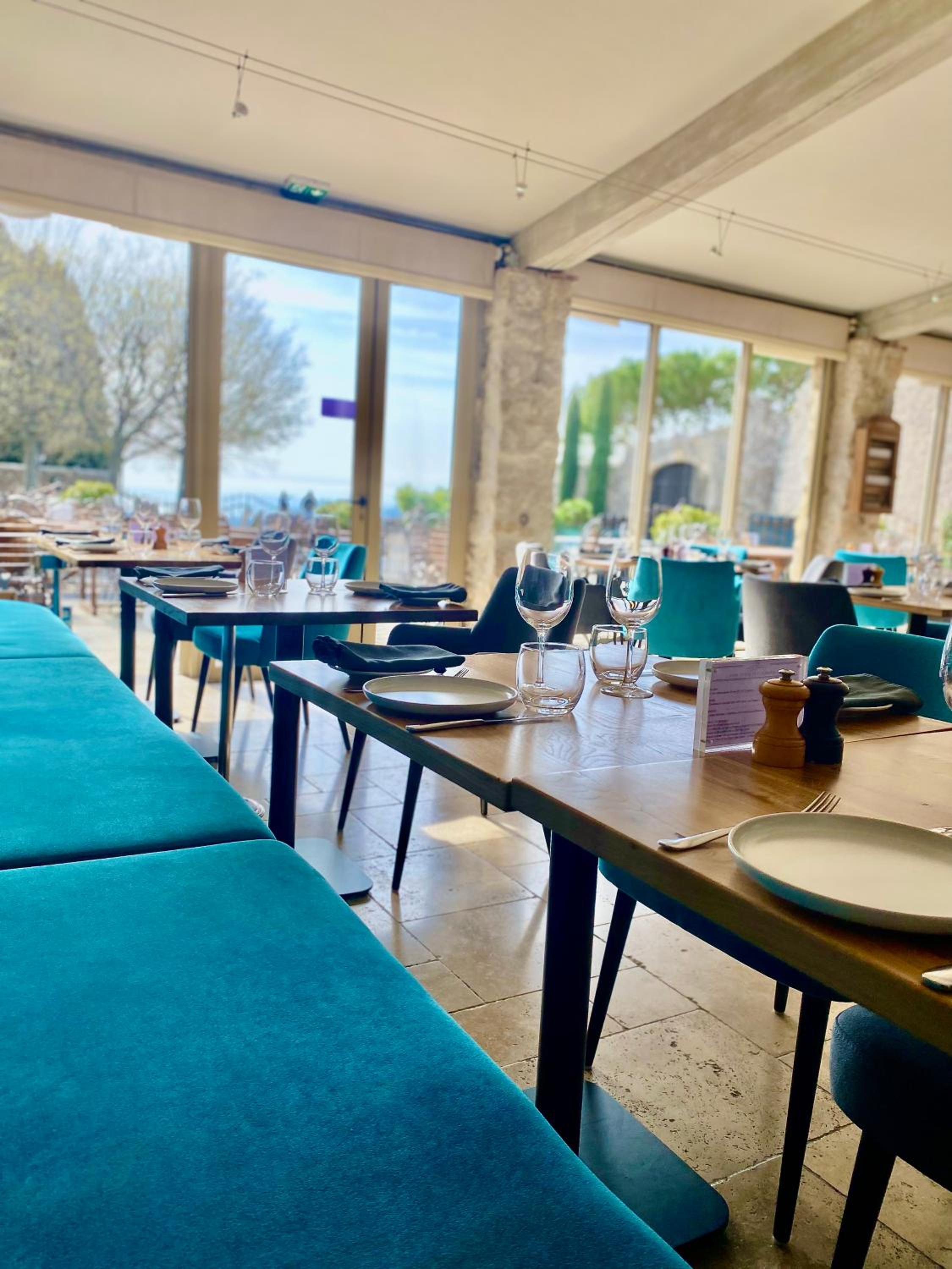 restaurant