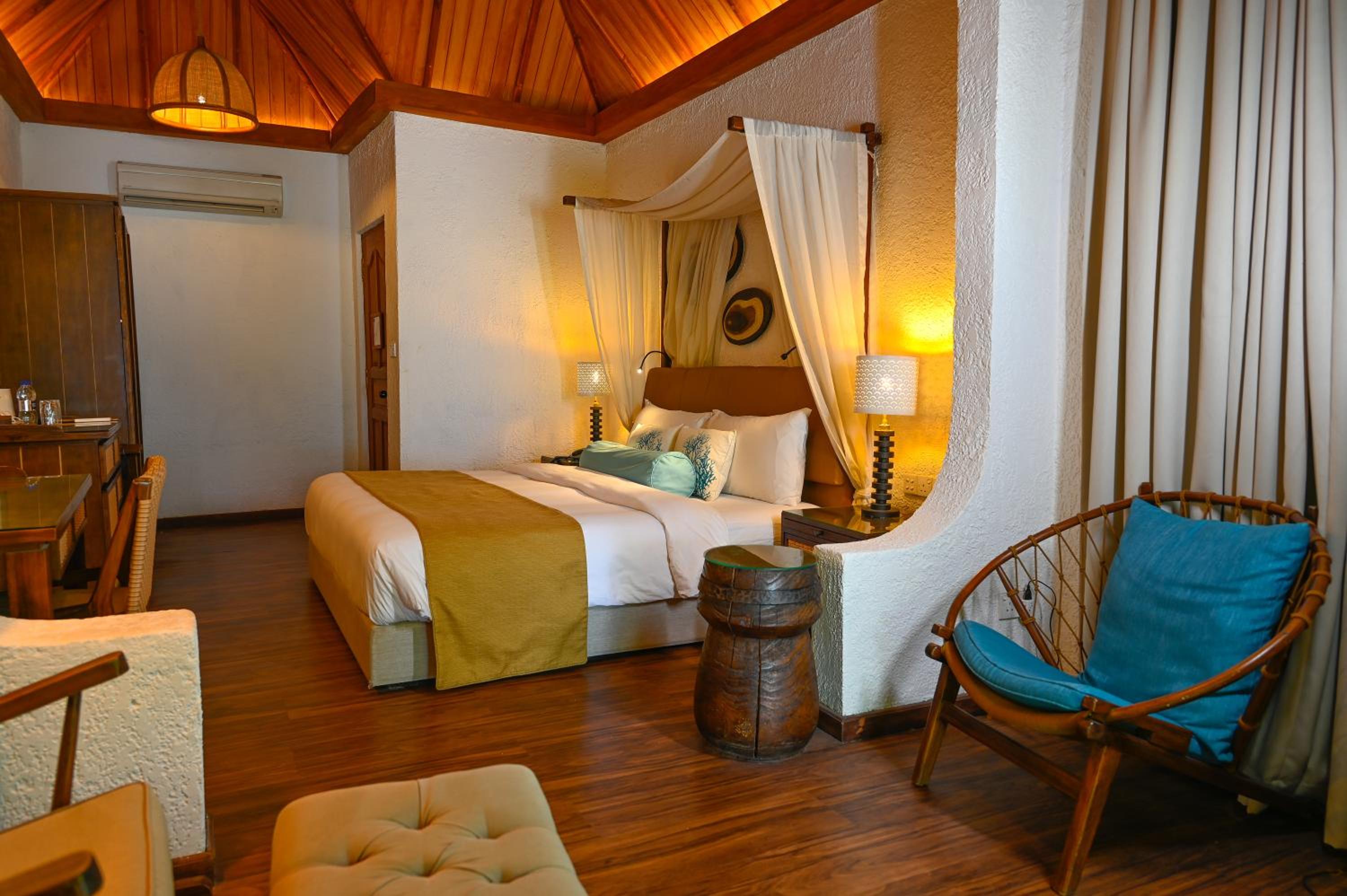 Makunudu Island- An Intimate Hideaway