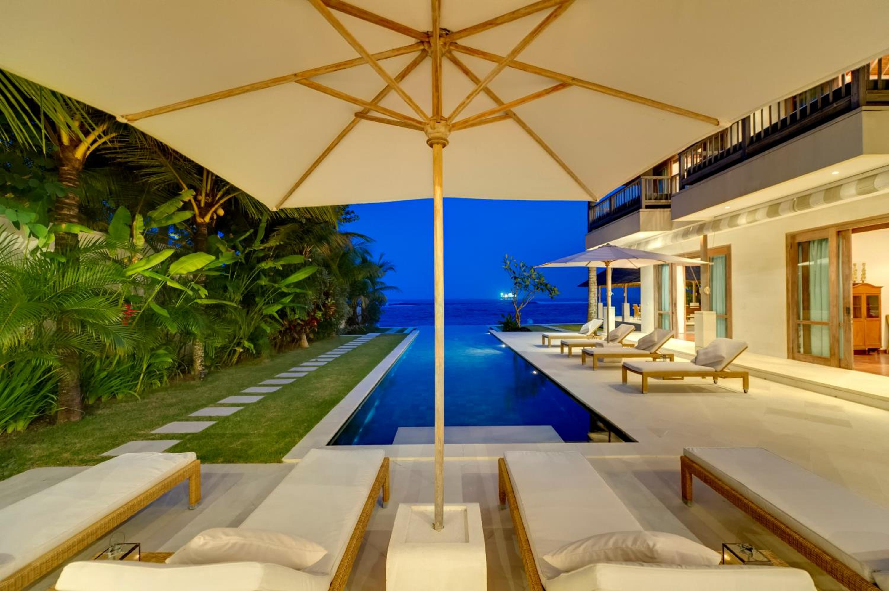 Siri Mendira Beach Villas