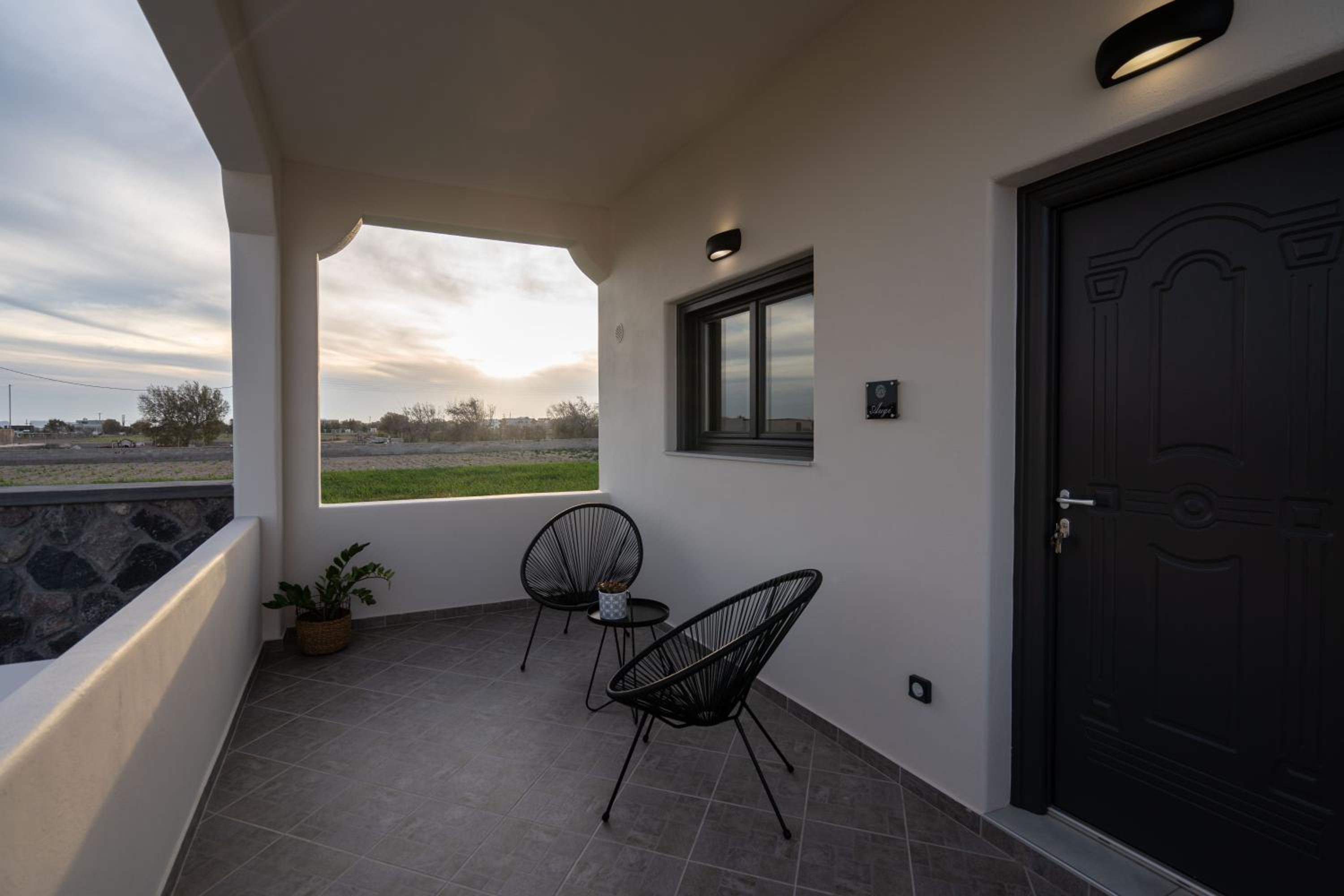 Almira Luxury Suites