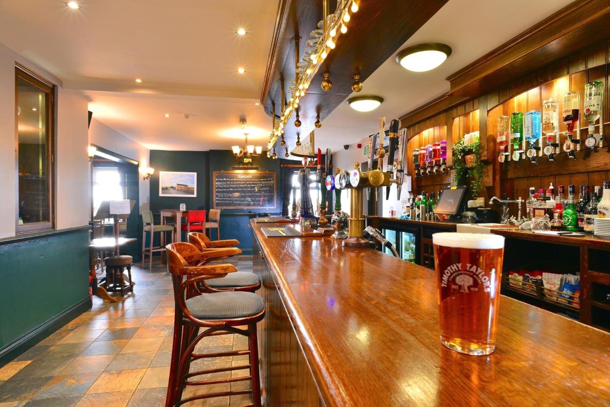 The Crossroads Inn view 3