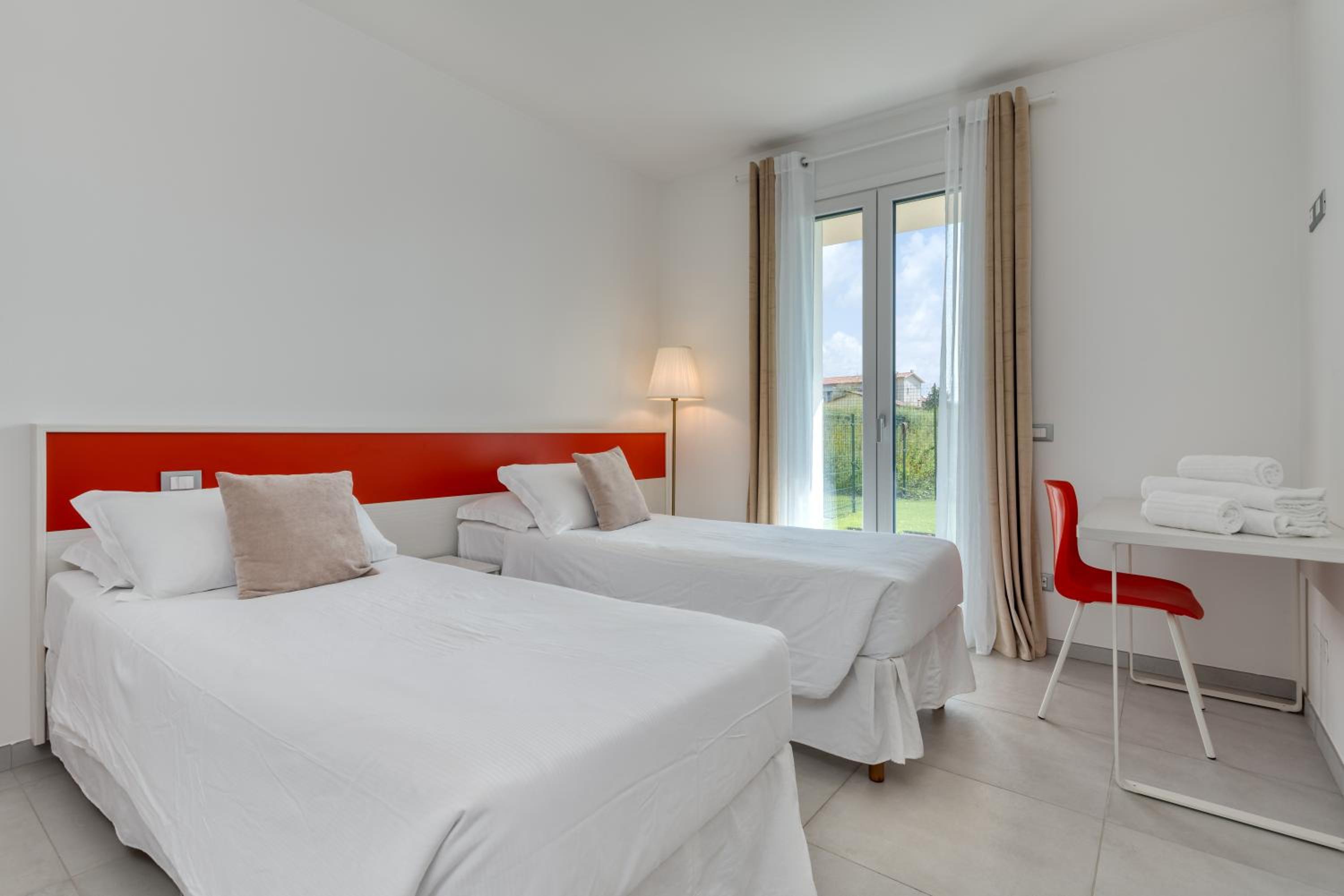 Appartamenti Villa Camporosso- Parchi,Terme di Cola'