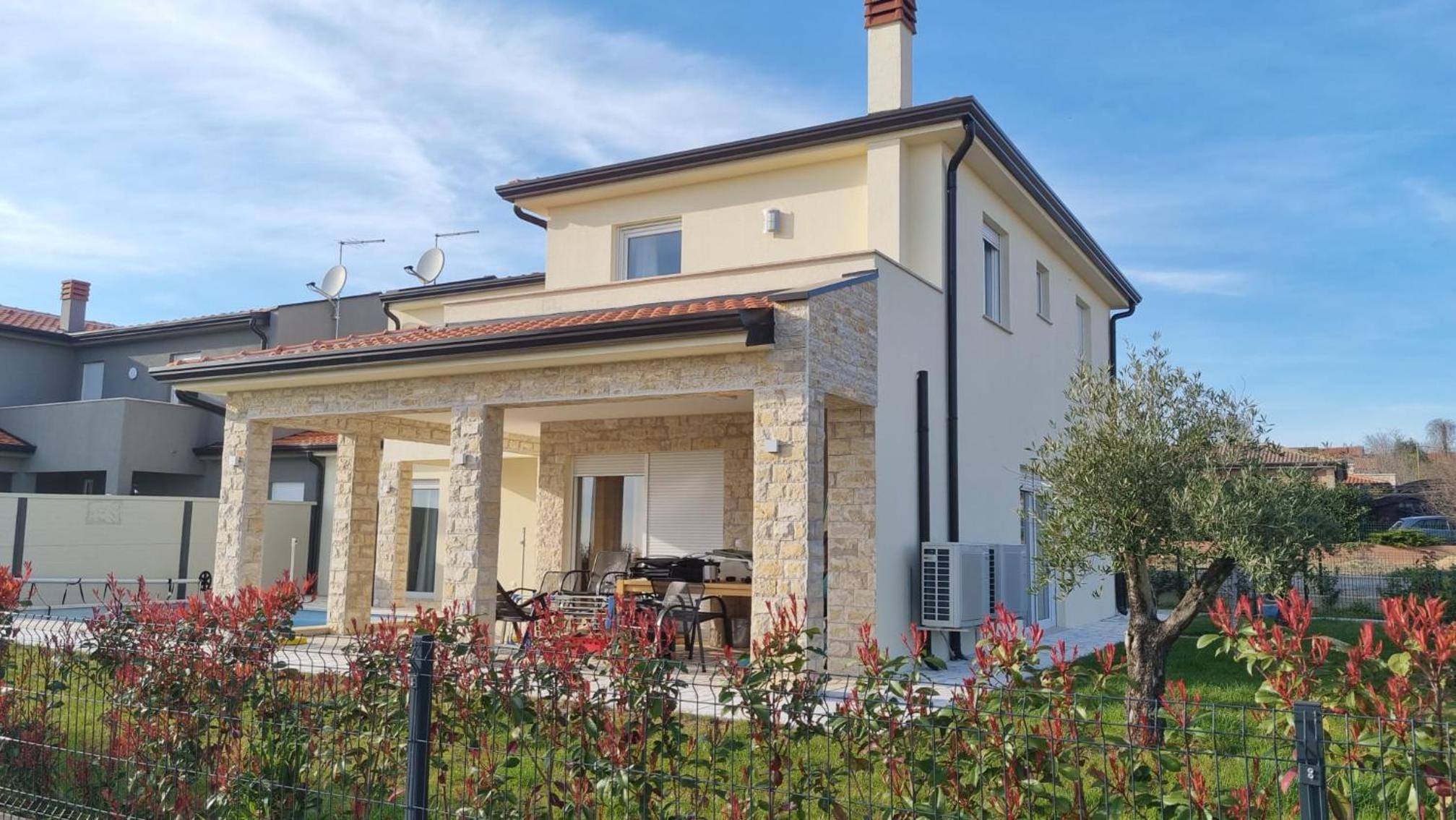 Hotel Villa Robert Kastelir - Image 1