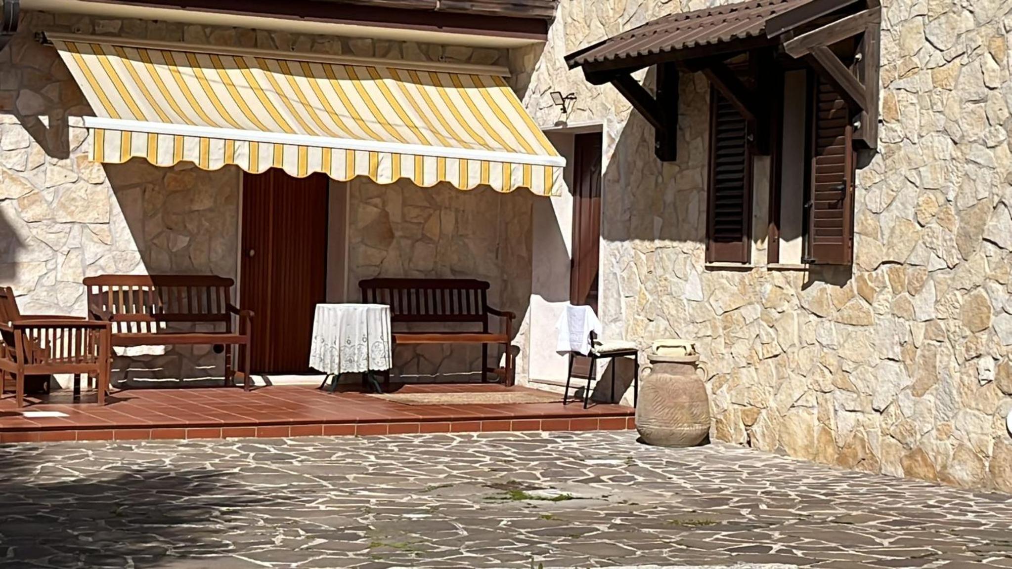 Villa Isabella alloggi e camere con parcheggio interno custodito
