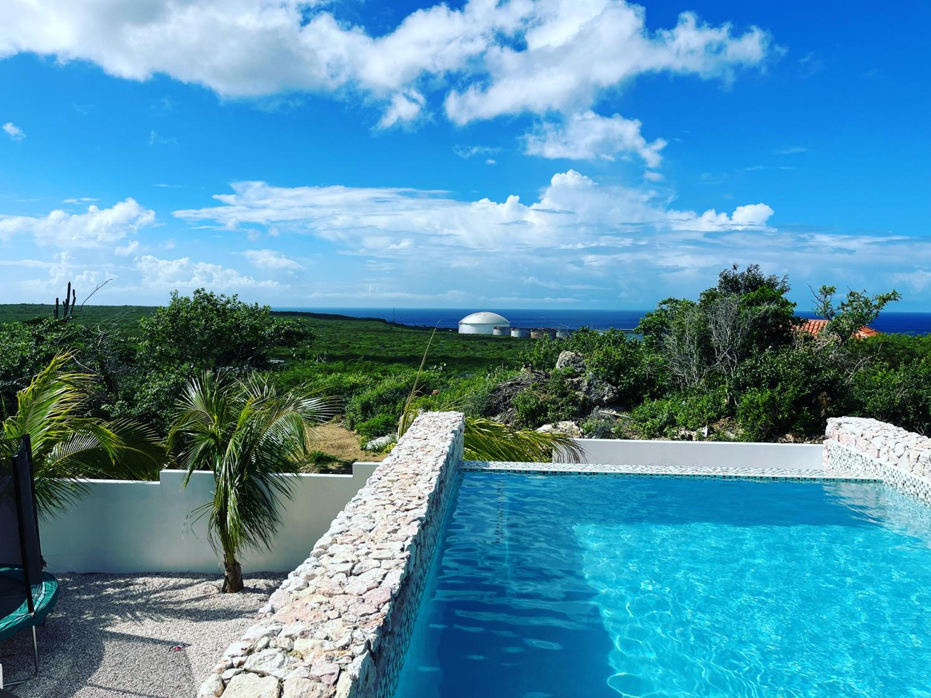 Bon Dia Studio seaview with Jacuzzi
