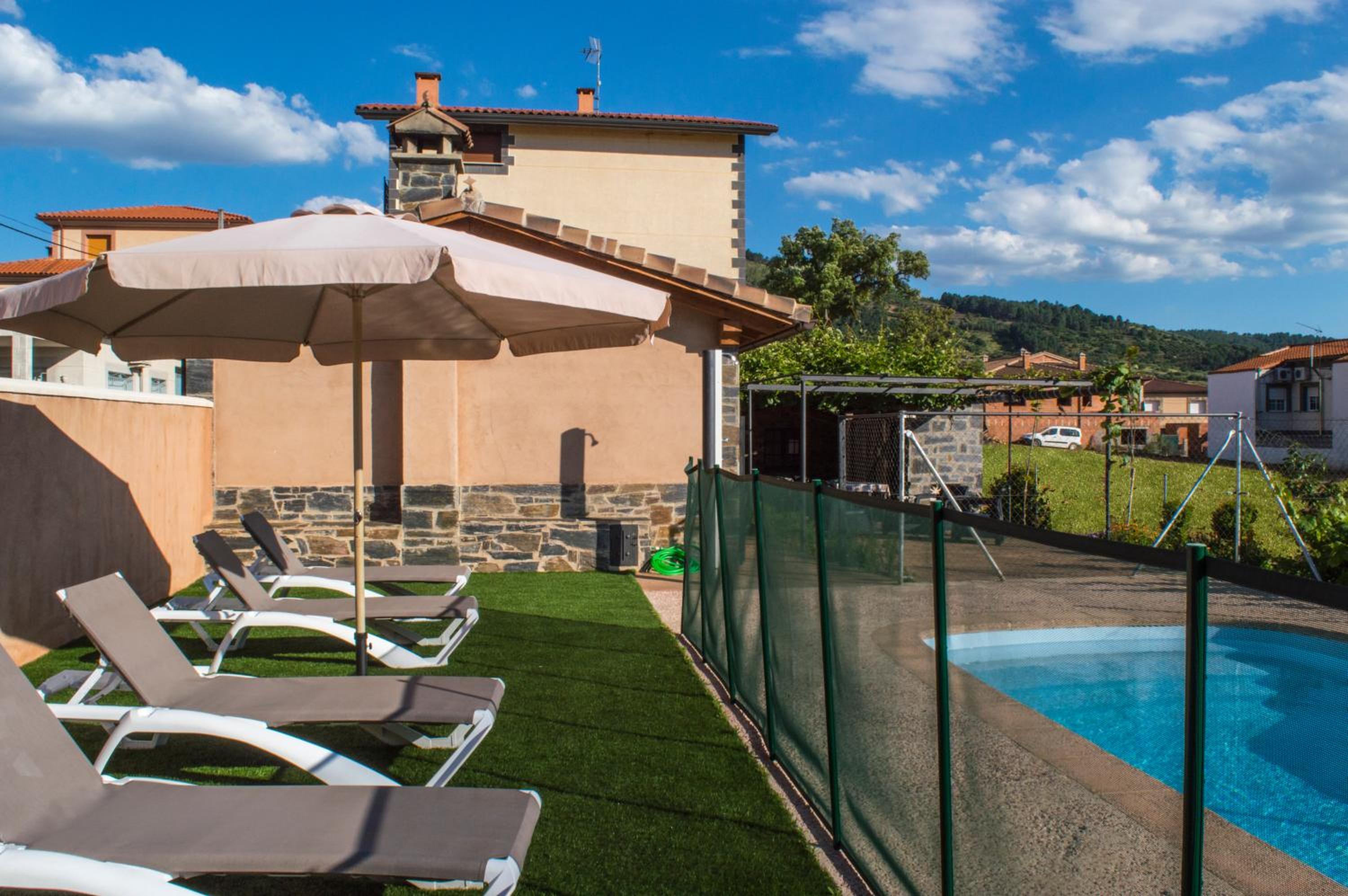 Apartamentos Rurales El Prado