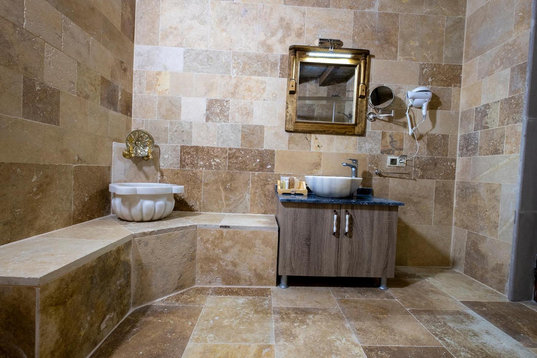 Underground Cave Suites Hotel - Image 16