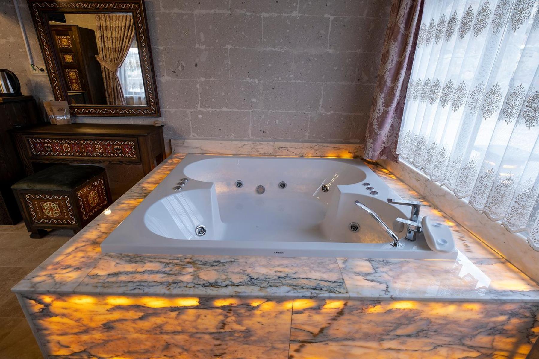 Underground Cave Suites Hotel - Image 67