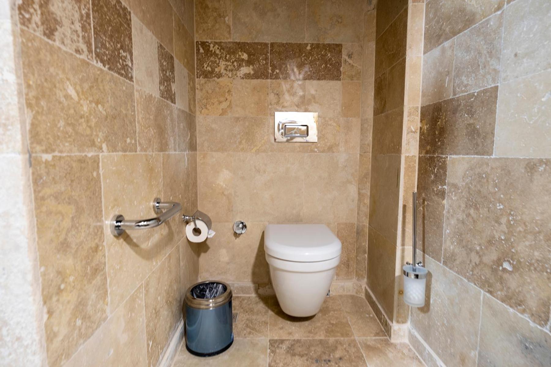 Underground Cave Suites Hotel - Image 78