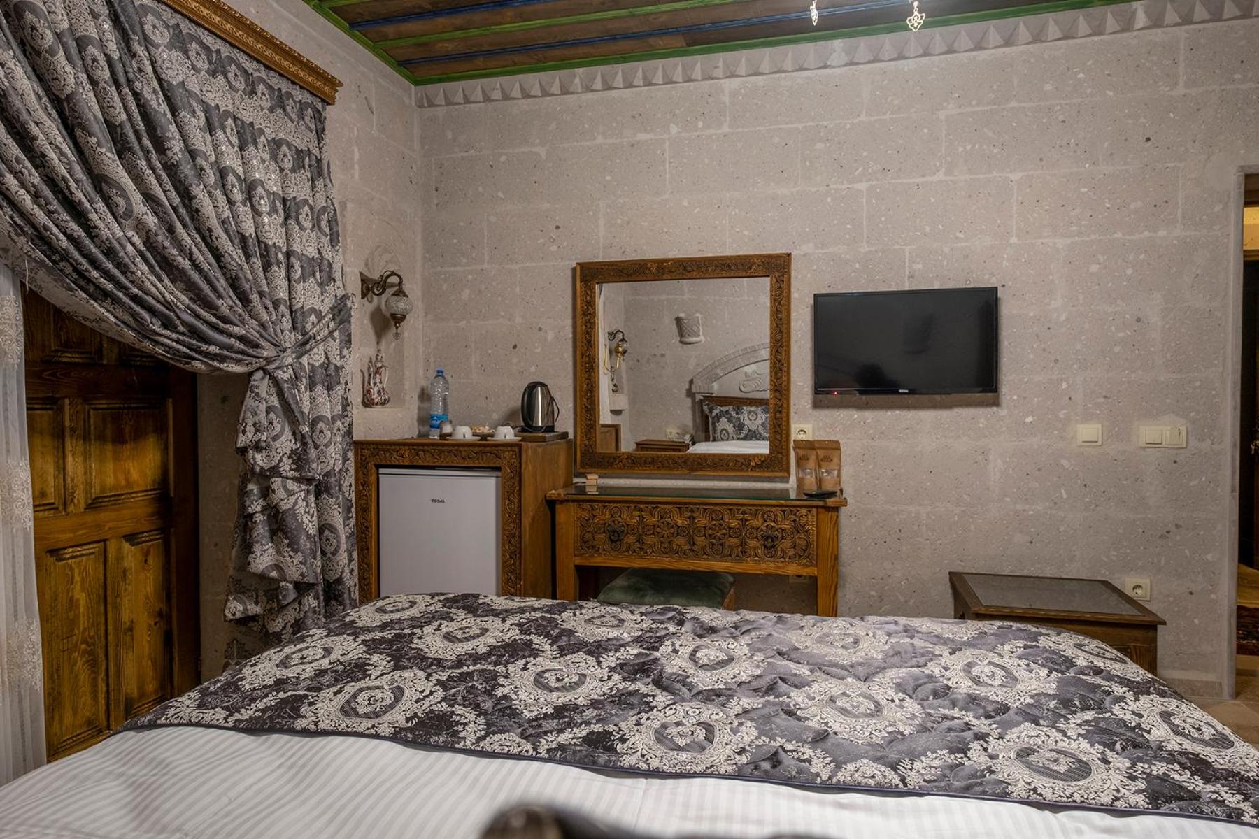 Underground Cave Suites Hotel - Image 80