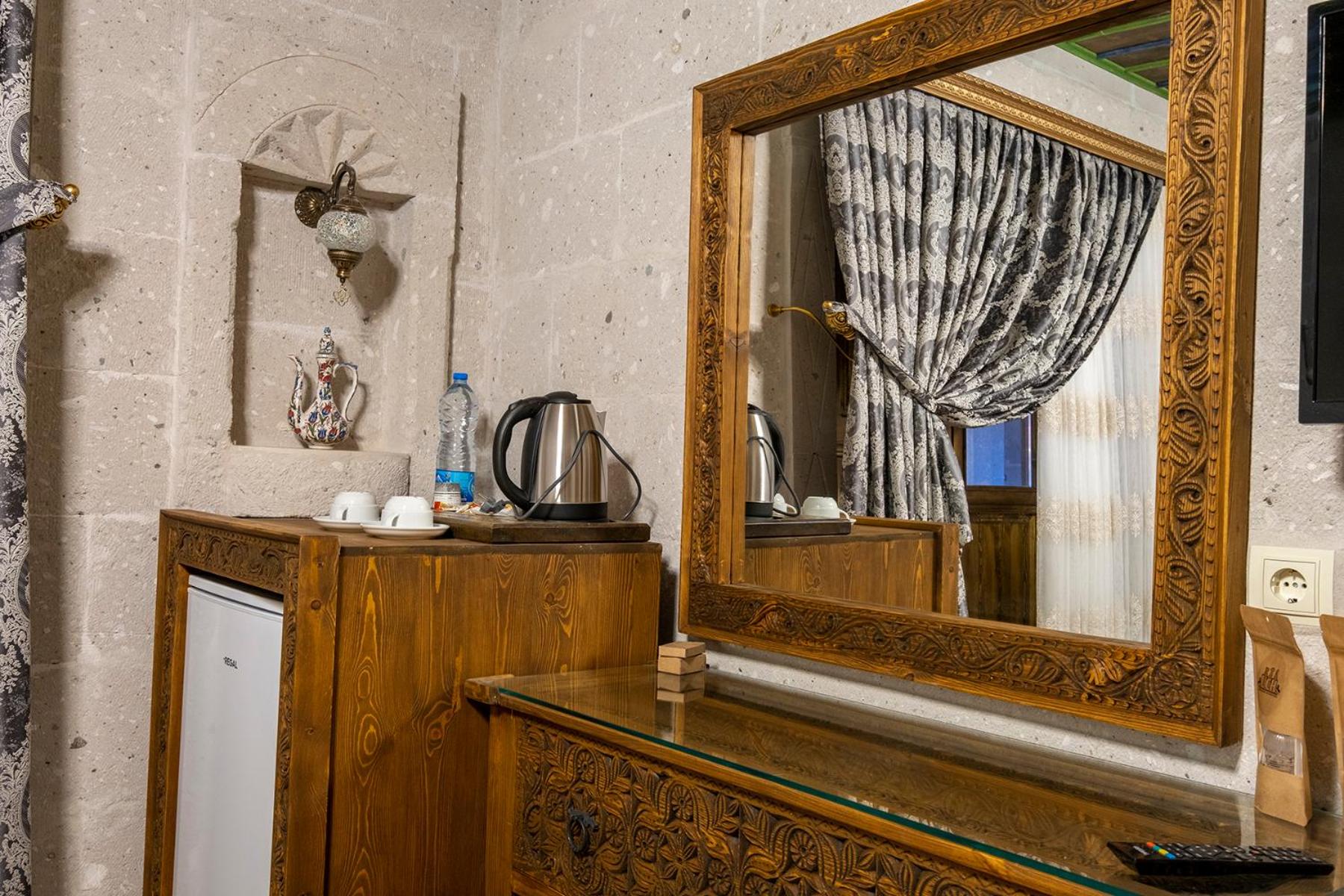 Underground Cave Suites Hotel - Image 81